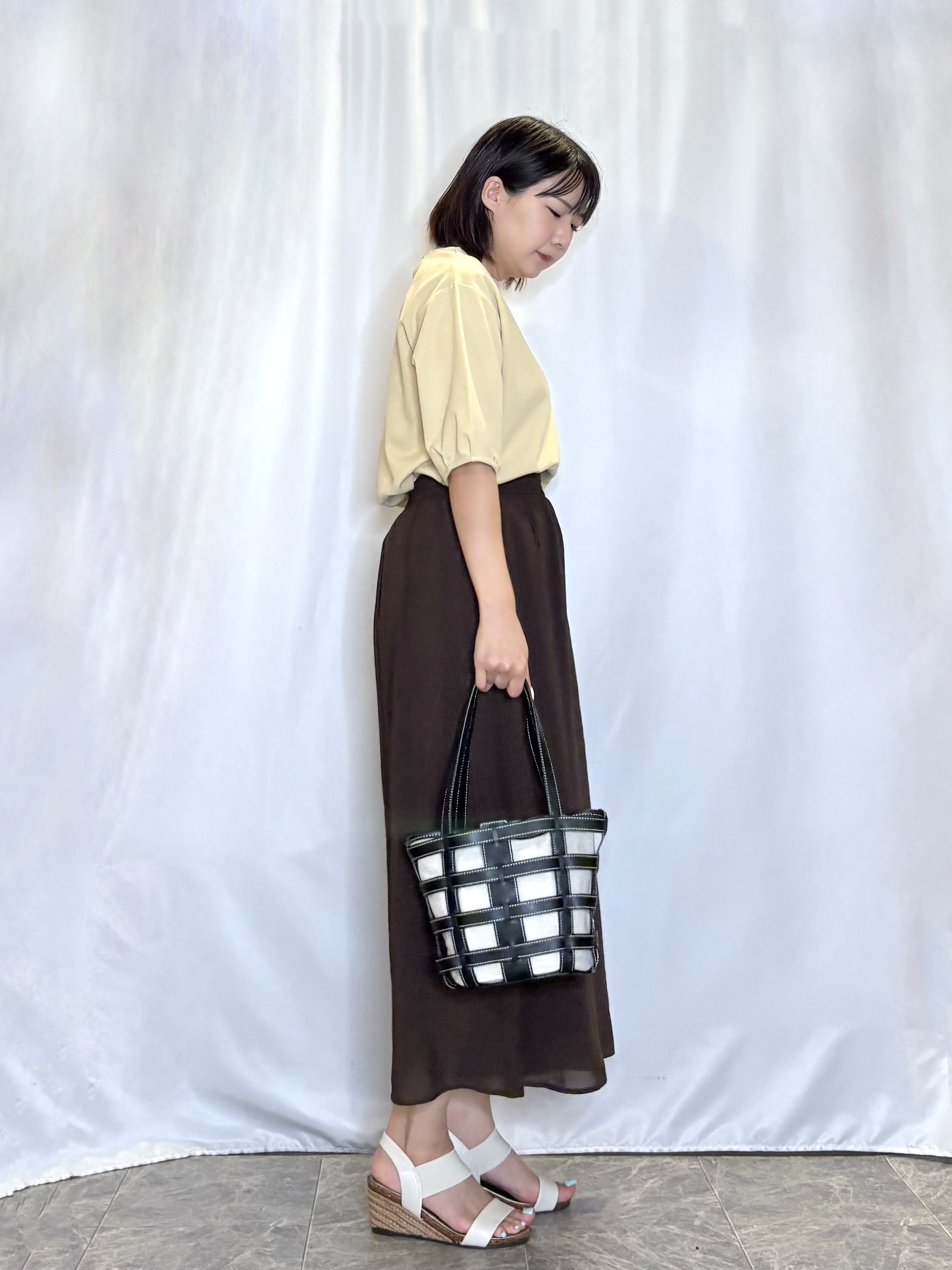 ネリさんの「SHOO･LA･RUE｜【2点セット／洗濯機可／S-LL】インせず着られる ネックレス付き5分袖Ｔシャツ」を使ったコーディネート