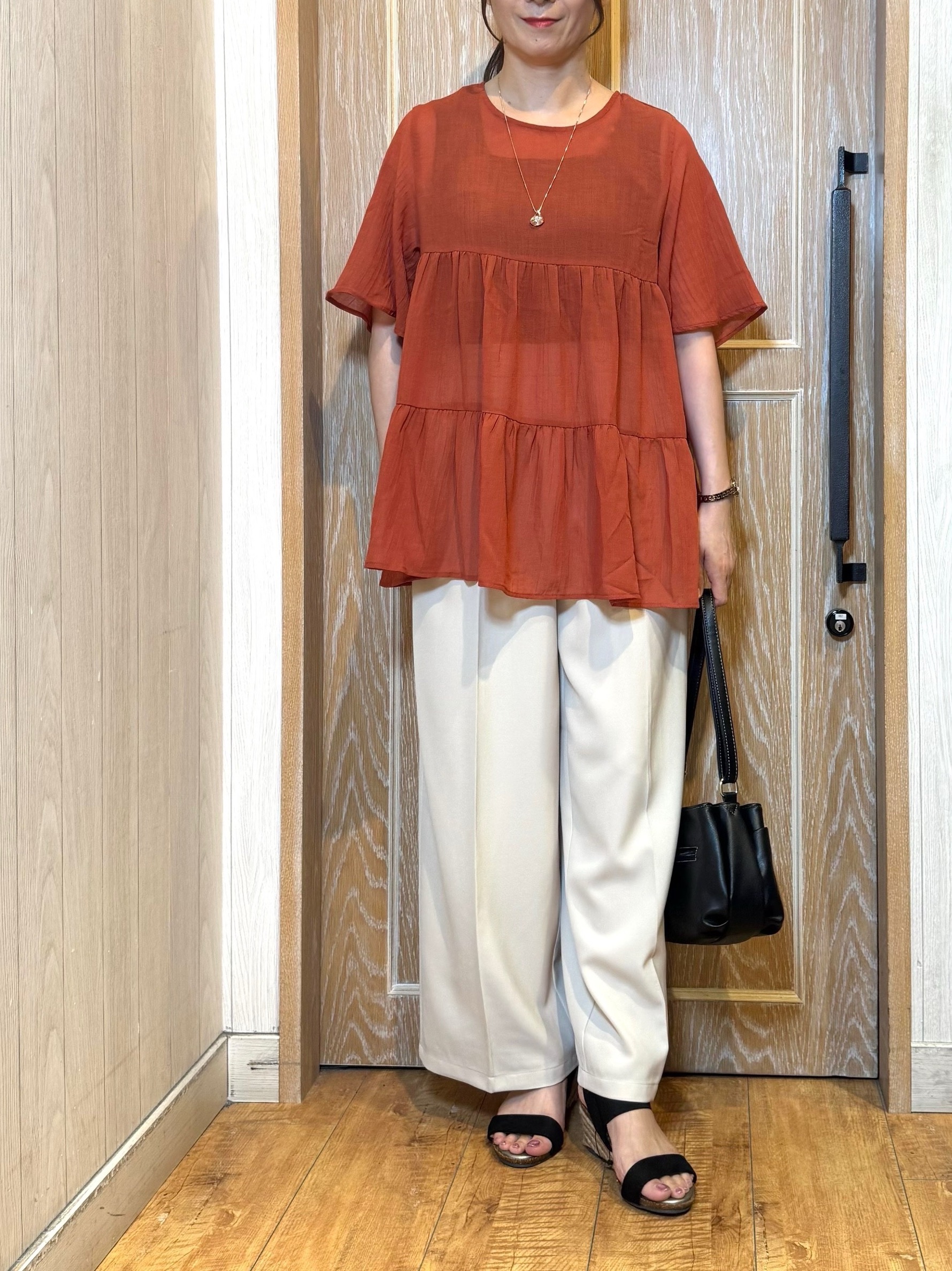 KAORIさんの「SHOO･LA･RUE｜ワッシャーティアードブラウス」を使ったコーディネート