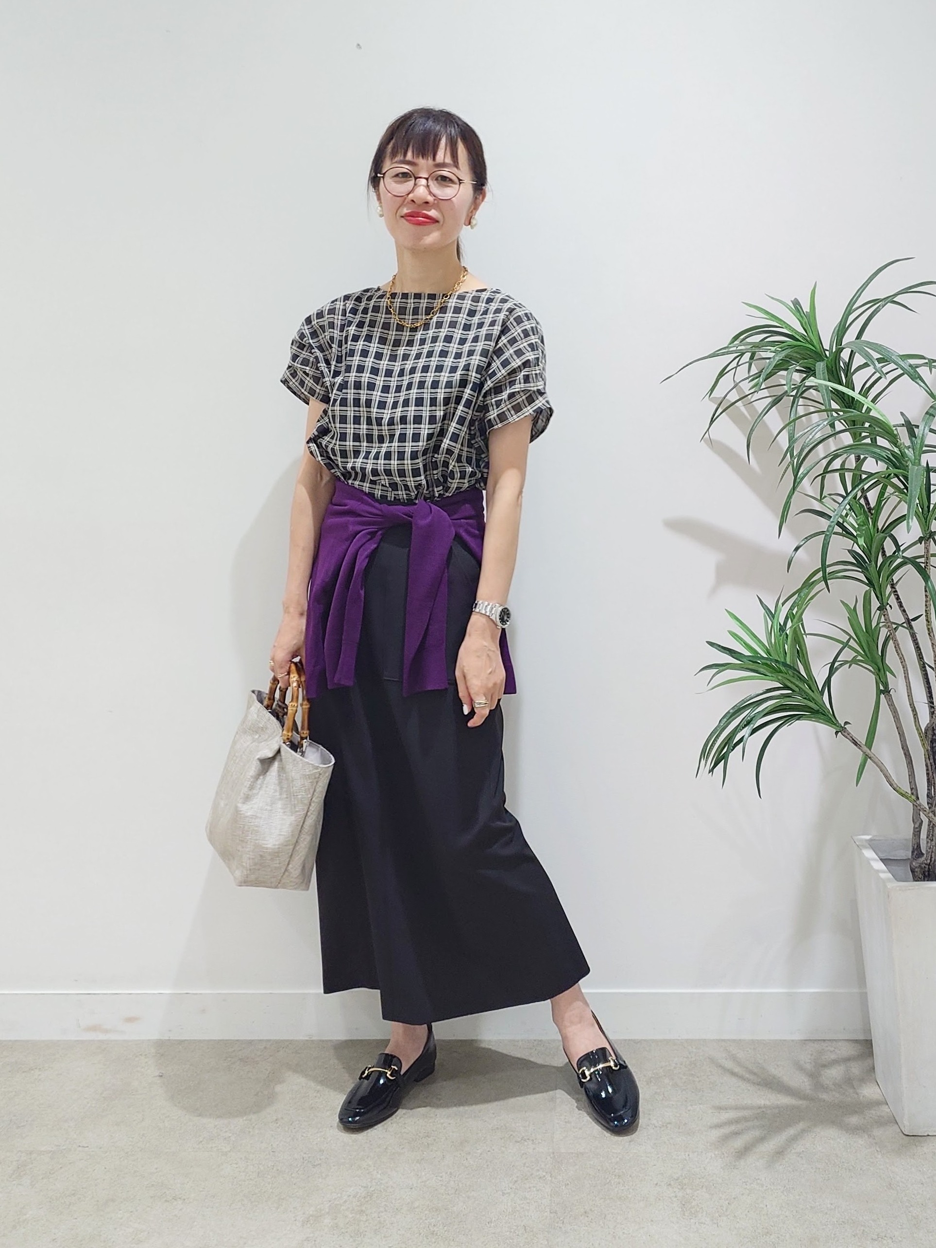 MUTSUKOさんの「UNTITLED｜シアーチェックブラウス」を使ったコーディネート