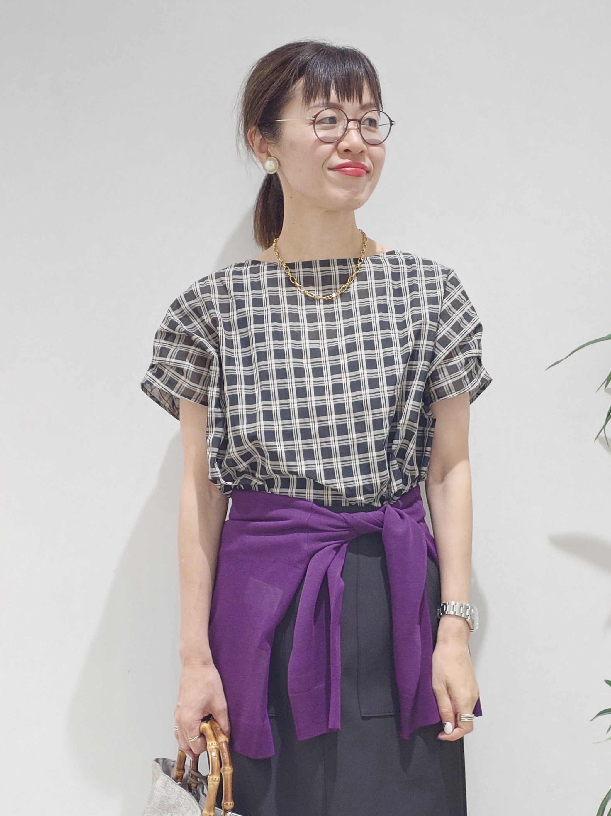MUTSUKOさんの「UNTITLED｜シアーチェックブラウス」を使ったコーディネート