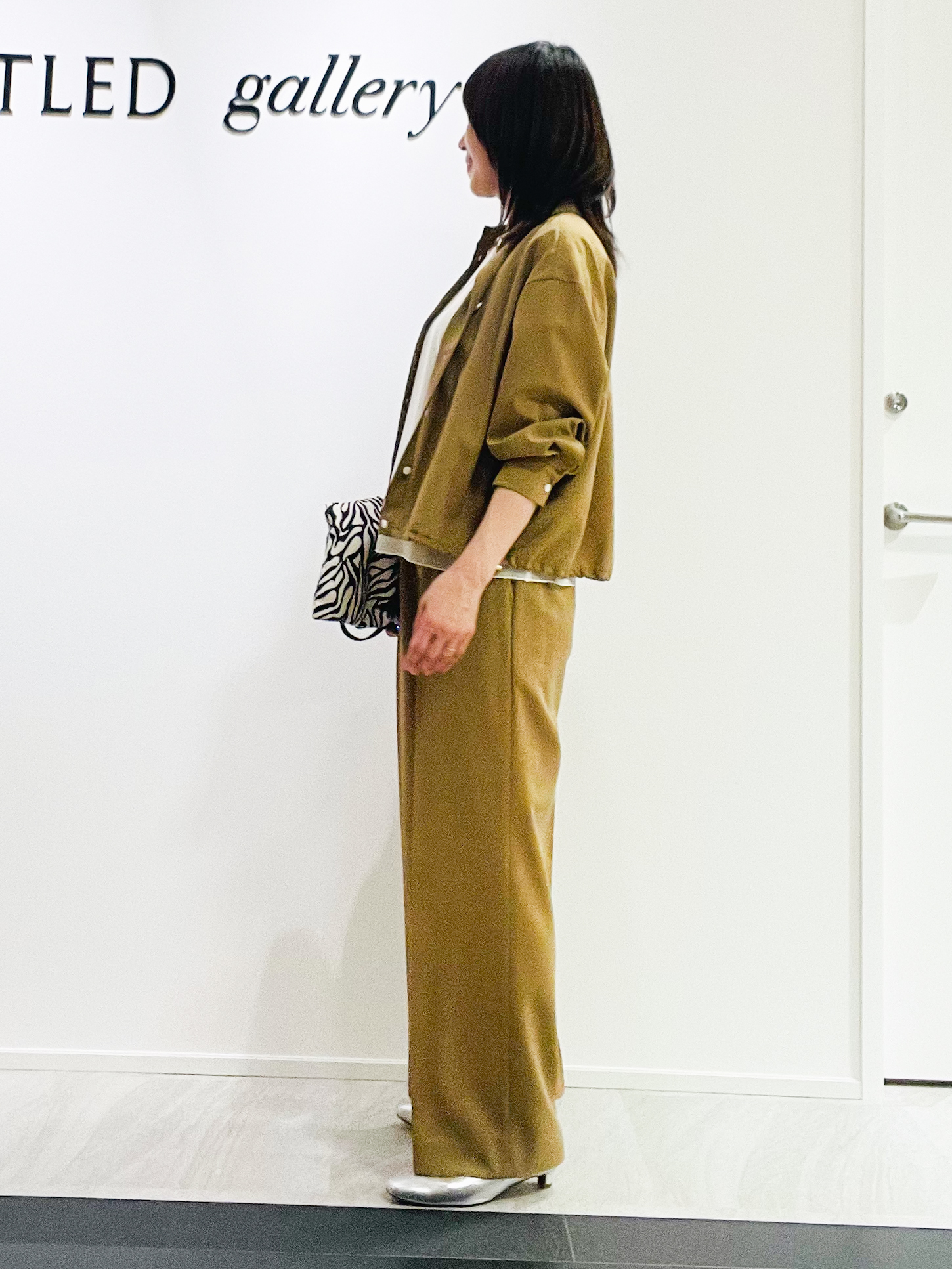 めいさんの「UNTITLED｜【セットアップ可/UVカット/接触冷感】エアリークールドロストシャツ」を使ったコーディネート