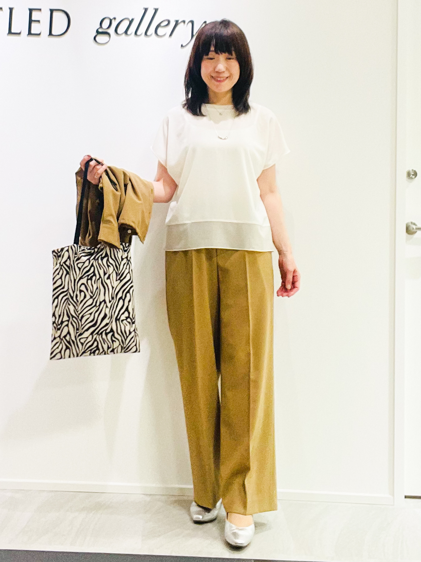 めいさんの「UNTITLED｜【セットアップ可/UVカット/接触冷感】エアリークールドロストシャツ」を使ったコーディネート