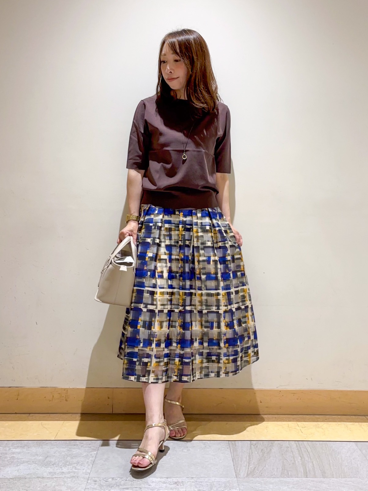 sattoさんの「UNTITLED｜【アンサンブル可/上品な清涼感】コンパクト5分袖ニット」を使ったコーディネート