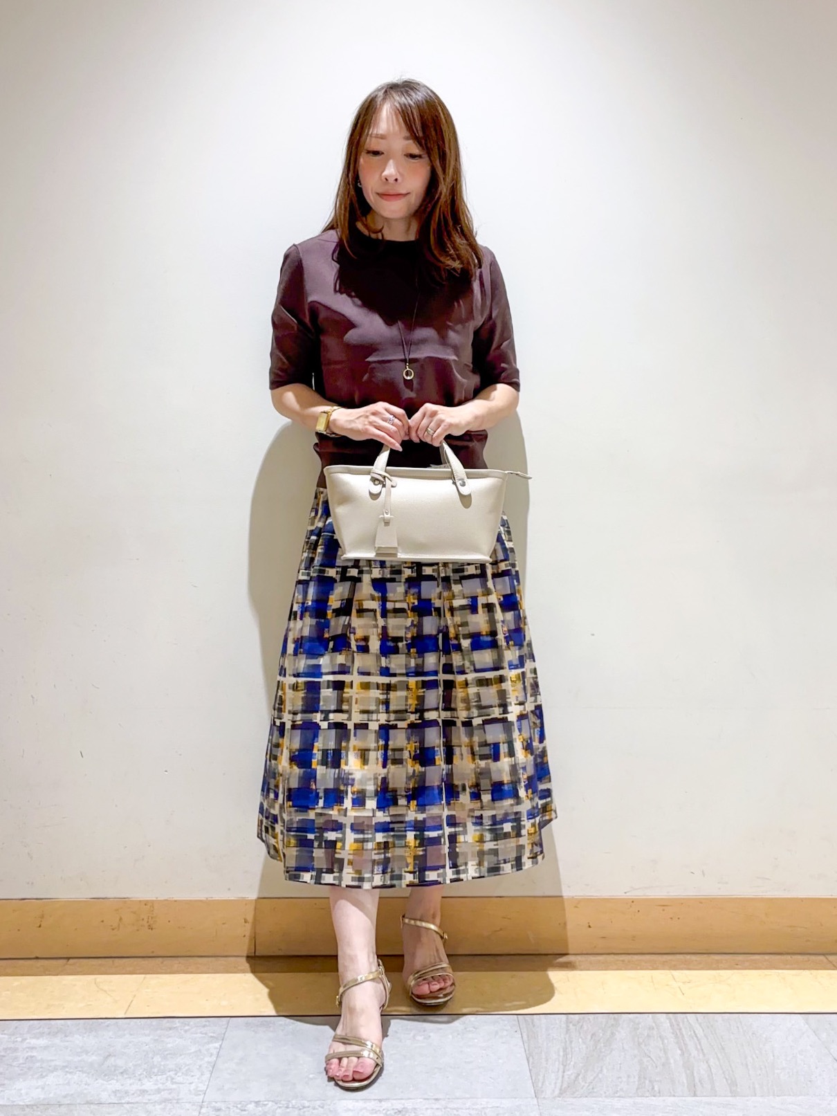 sattoさんの「UNTITLED｜【アンサンブル可/上品な清涼感】コンパクト5分袖ニット」を使ったコーディネート