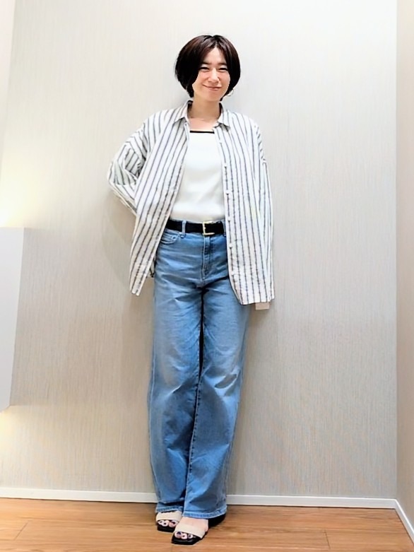 ミズタさんの「UNTITLED｜ストライプシャツ」を使ったコーディネート