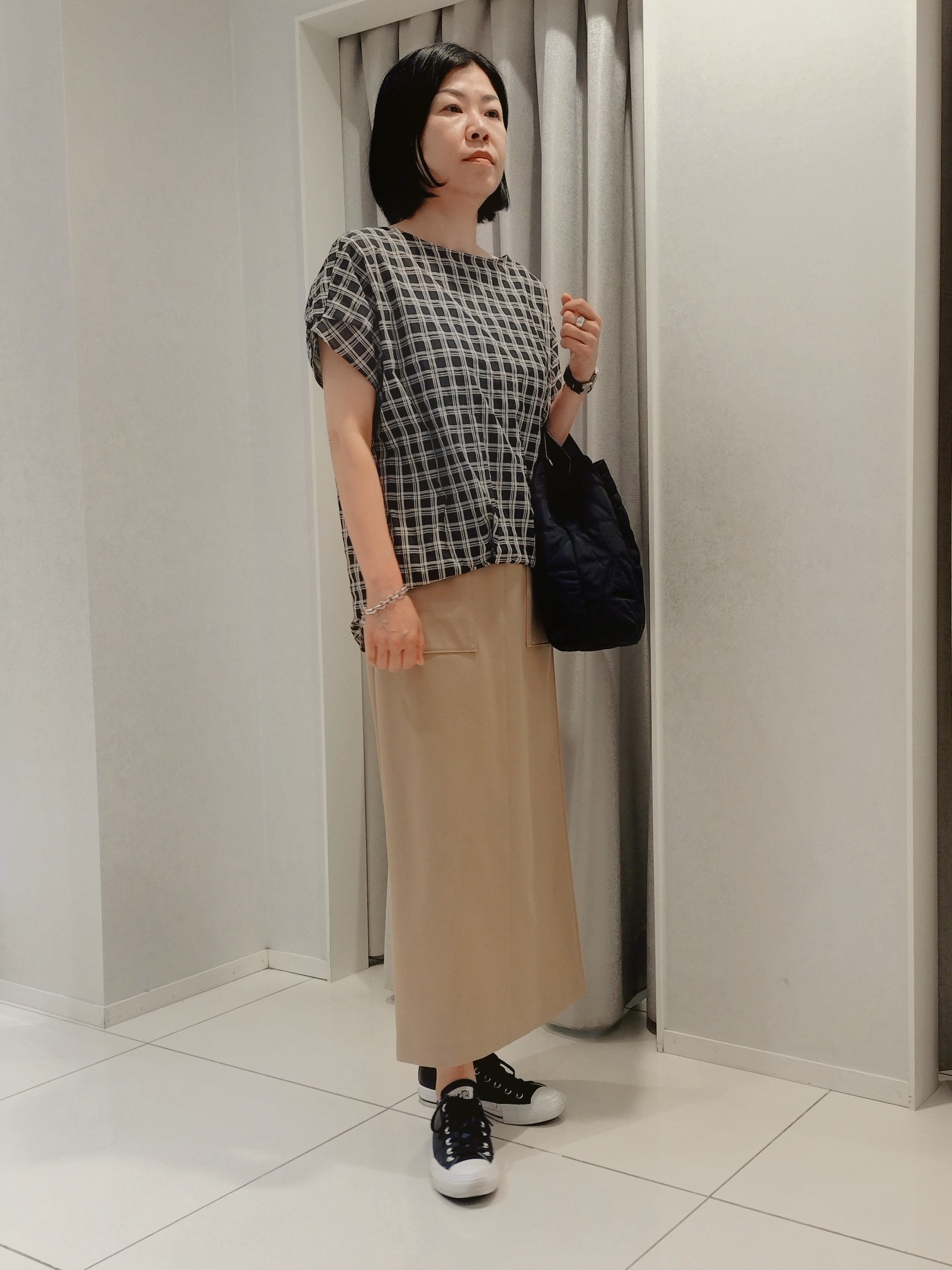 WATAさんの「UNTITLED｜シアーチェックブラウス」を使ったコーディネート