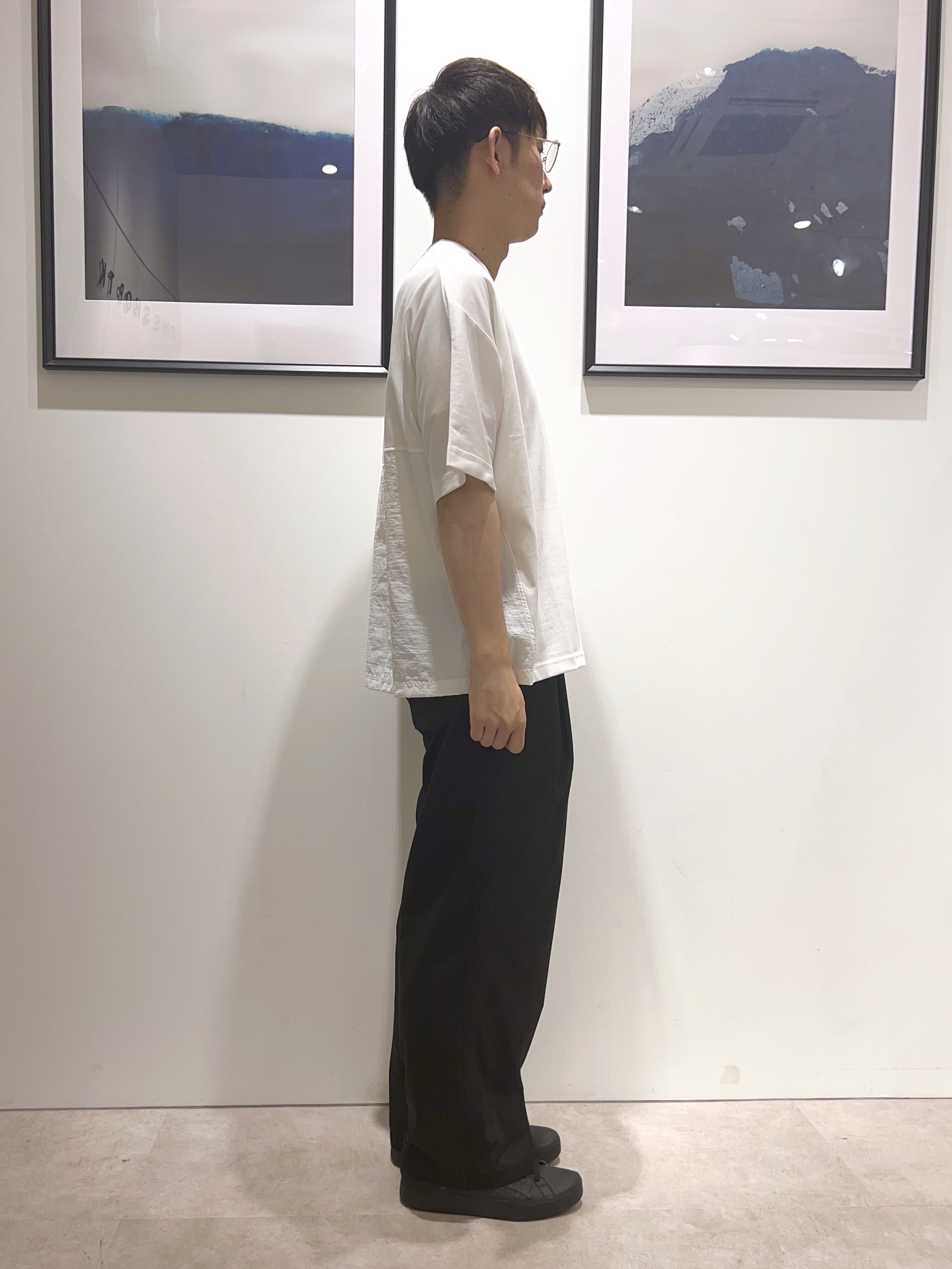 。さんの「THE SHOP TK｜【ゆったりシルエット】前後切り替え 半袖Tシャツ」を使ったコーディネート