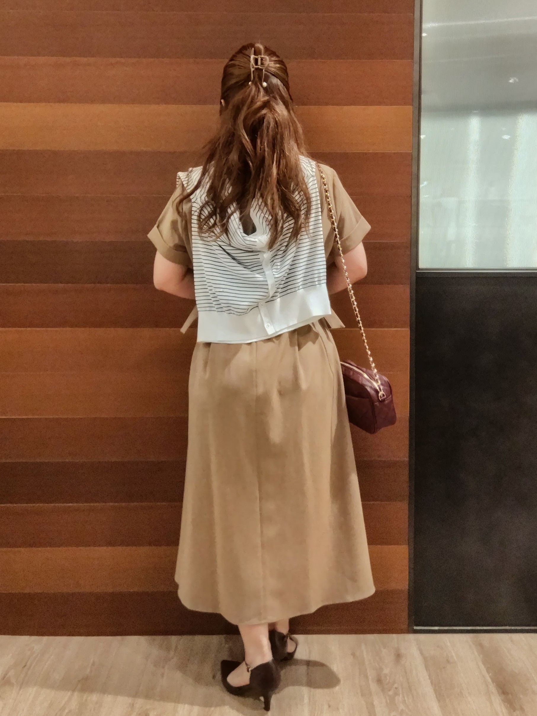 うっちーさんの「OPAQUE.CLIP｜【遮熱／UVケア】外気の熱を感じにくい！クルーネックカーディガン《洗濯機OK／抗ピリング／6col》」を使ったコーディネート