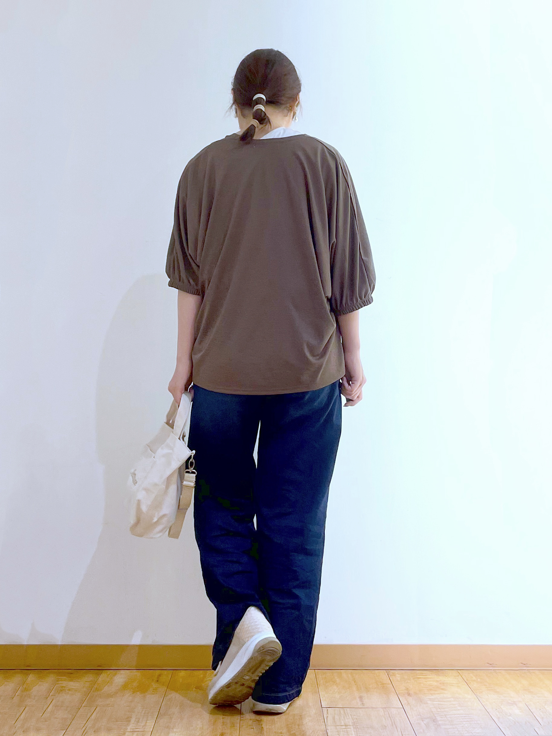 かのさんの「SHOO･LA･RUE｜【ひんやり/UV/体型カバー】冷房対策にも さらとろ 5分袖ドルマンカーディガン」を使ったコーディネート