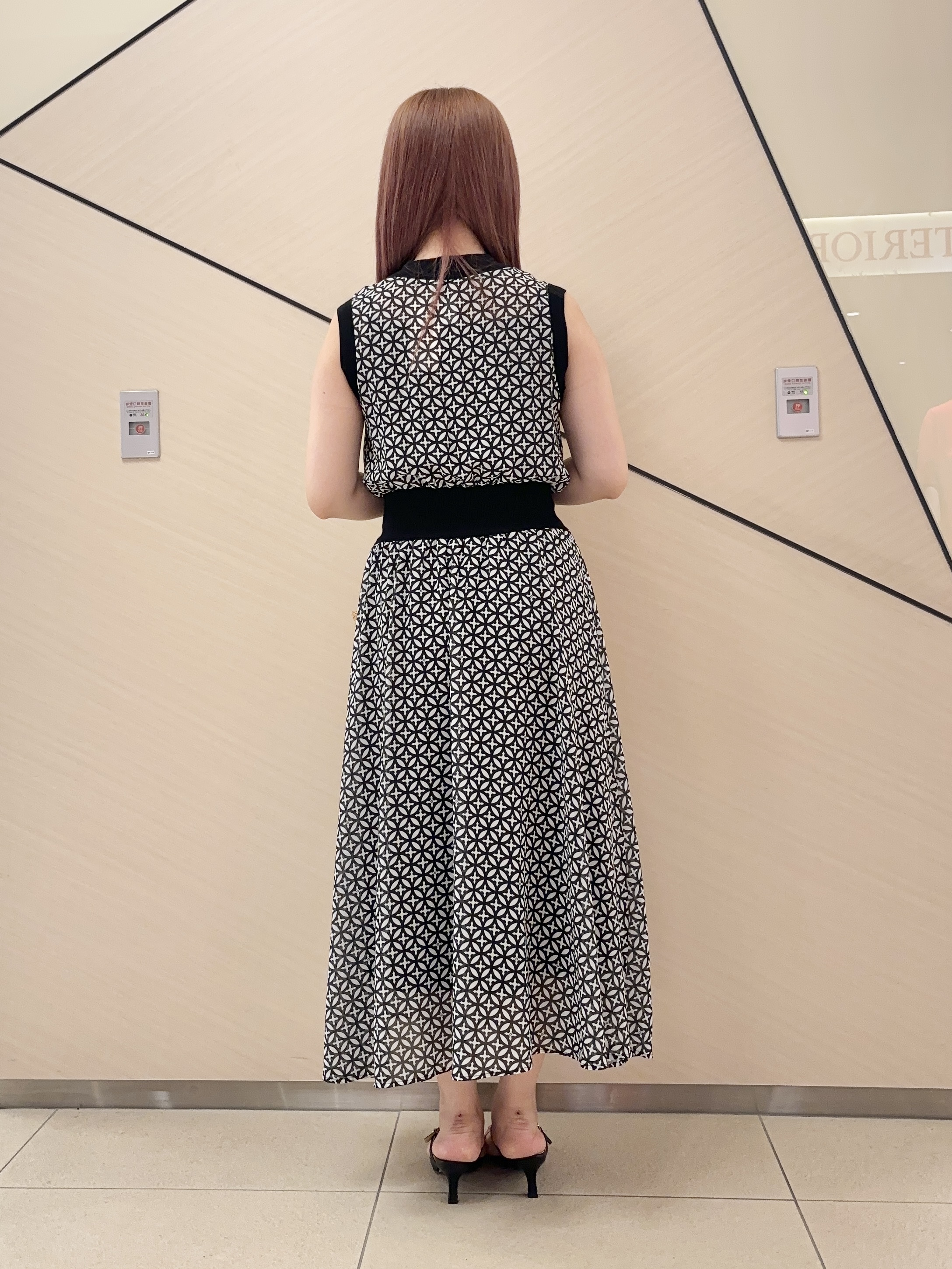 Rinaさんの「DRESSTERIOR｜【otonaMUSE5月号掲載】スキニーベルトサンダル」を使ったコーディネート