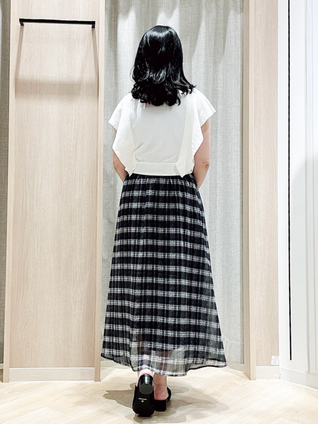 kokoさんの「grove｜【低身長さんも選べる着丈・洗濯機◎】1枚で華やか 肩フリルニットドッキングワンピース」を使ったコーディネート
