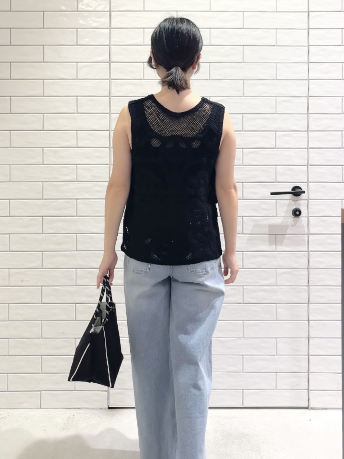 しおりさんの「OPAQUE.CLIP｜カギ針風ベスト【洗濯機OK】」を使ったコーディネート