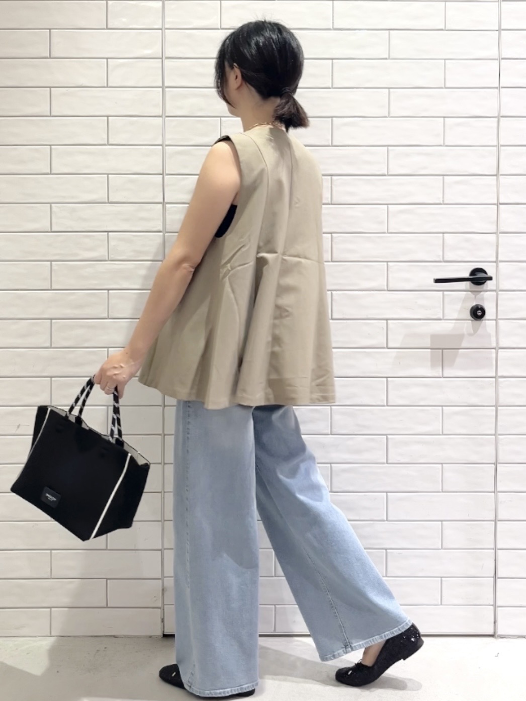 しおりさんの「OPAQUE.CLIP｜【吸水速乾】フレアジレ《洗濯機OK／セットアップ対応可》」を使ったコーディネート
