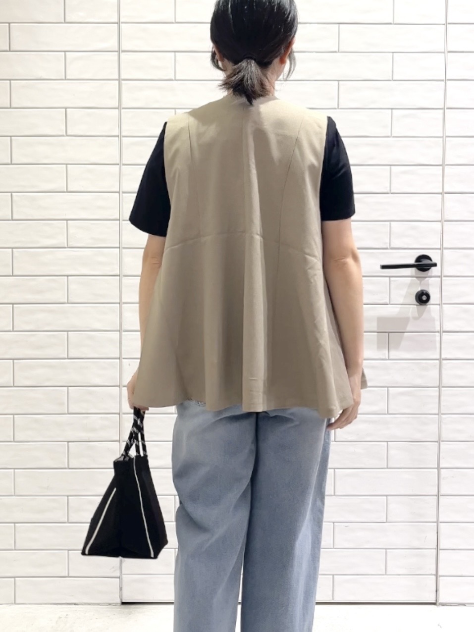 しおりさんの「OPAQUE.CLIP｜【吸水速乾】フレアジレ《洗濯機OK／セットアップ対応可》」を使ったコーディネート