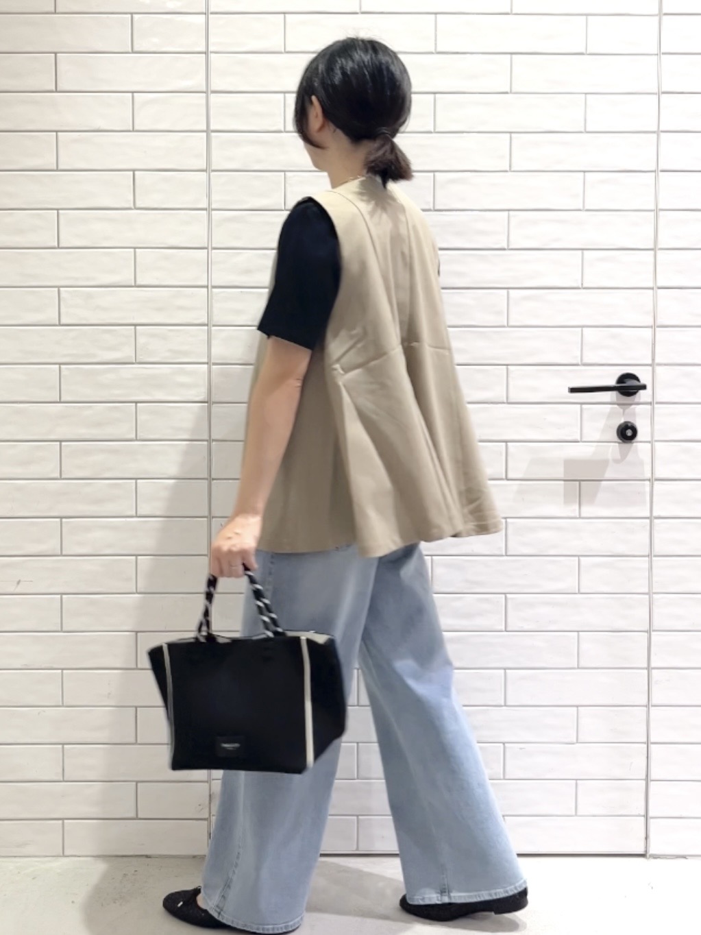 しおりさんの「OPAQUE.CLIP｜【吸水速乾】フレアジレ《洗濯機OK／セットアップ対応可》」を使ったコーディネート