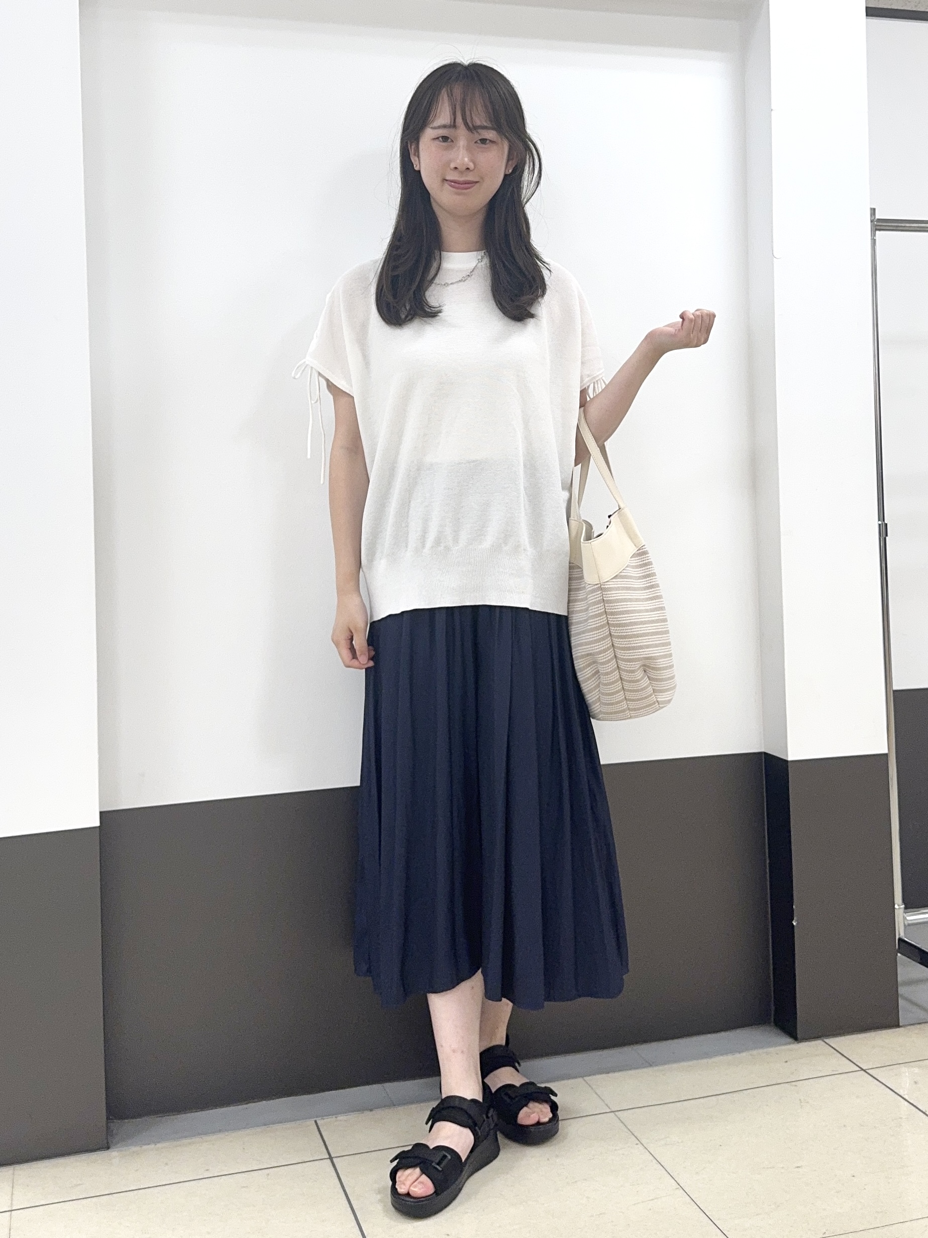 Nrinさんの「Reflect｜レースアップスリーブデザインニット」を使ったコーディネート