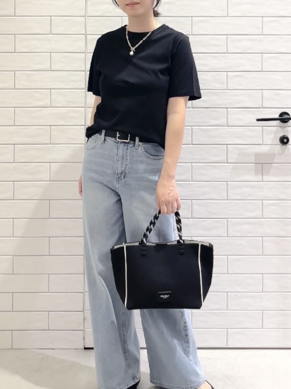 しおりさんの「OPAQUE.CLIP｜ベーシックTシャツ／オーガニックコットン混【洗濯機OK】」を使ったコーディネート