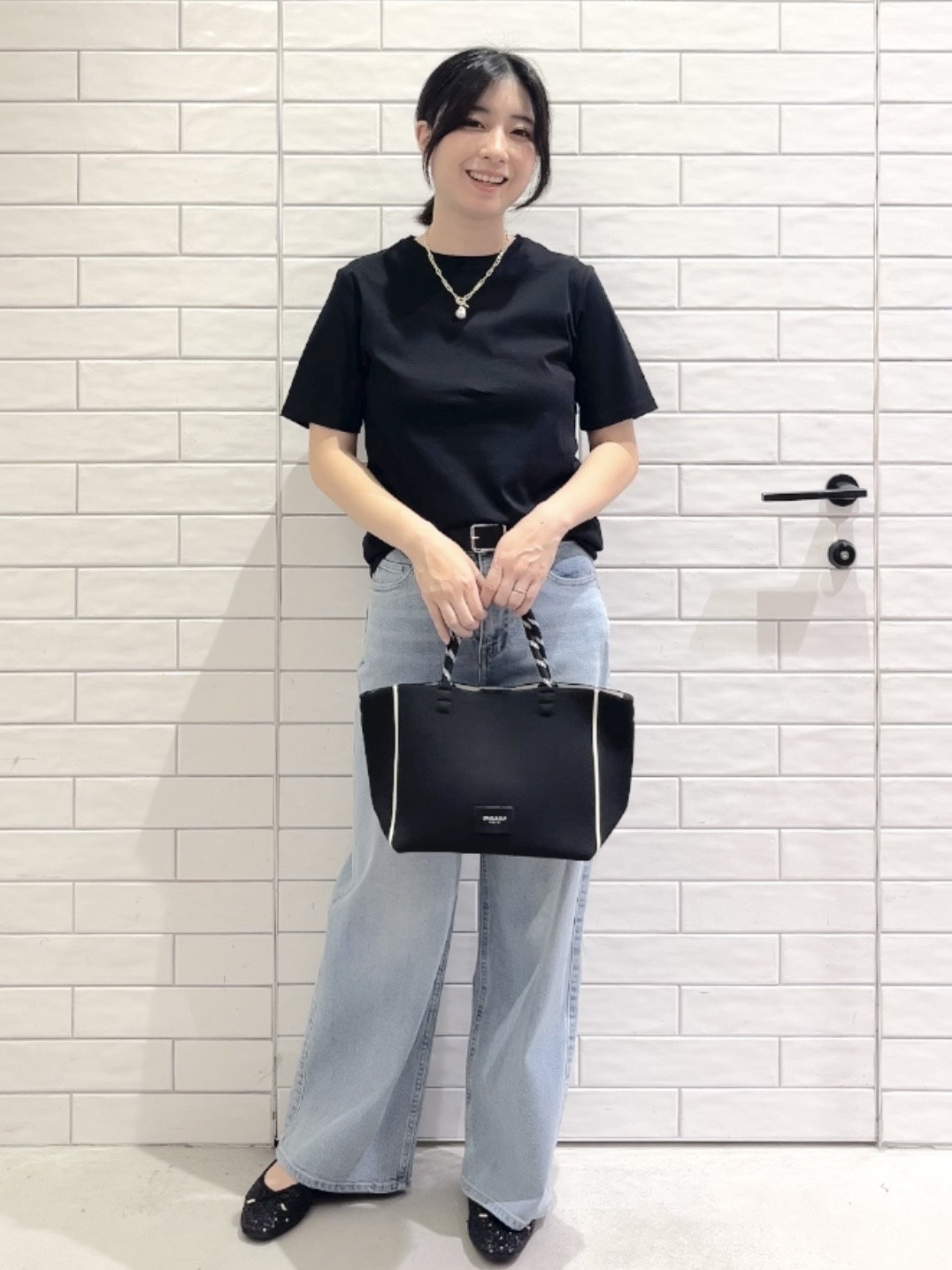 しおりさんの「OPAQUE.CLIP｜ベーシックTシャツ／オーガニックコットン混【洗濯機OK】」を使ったコーディネート