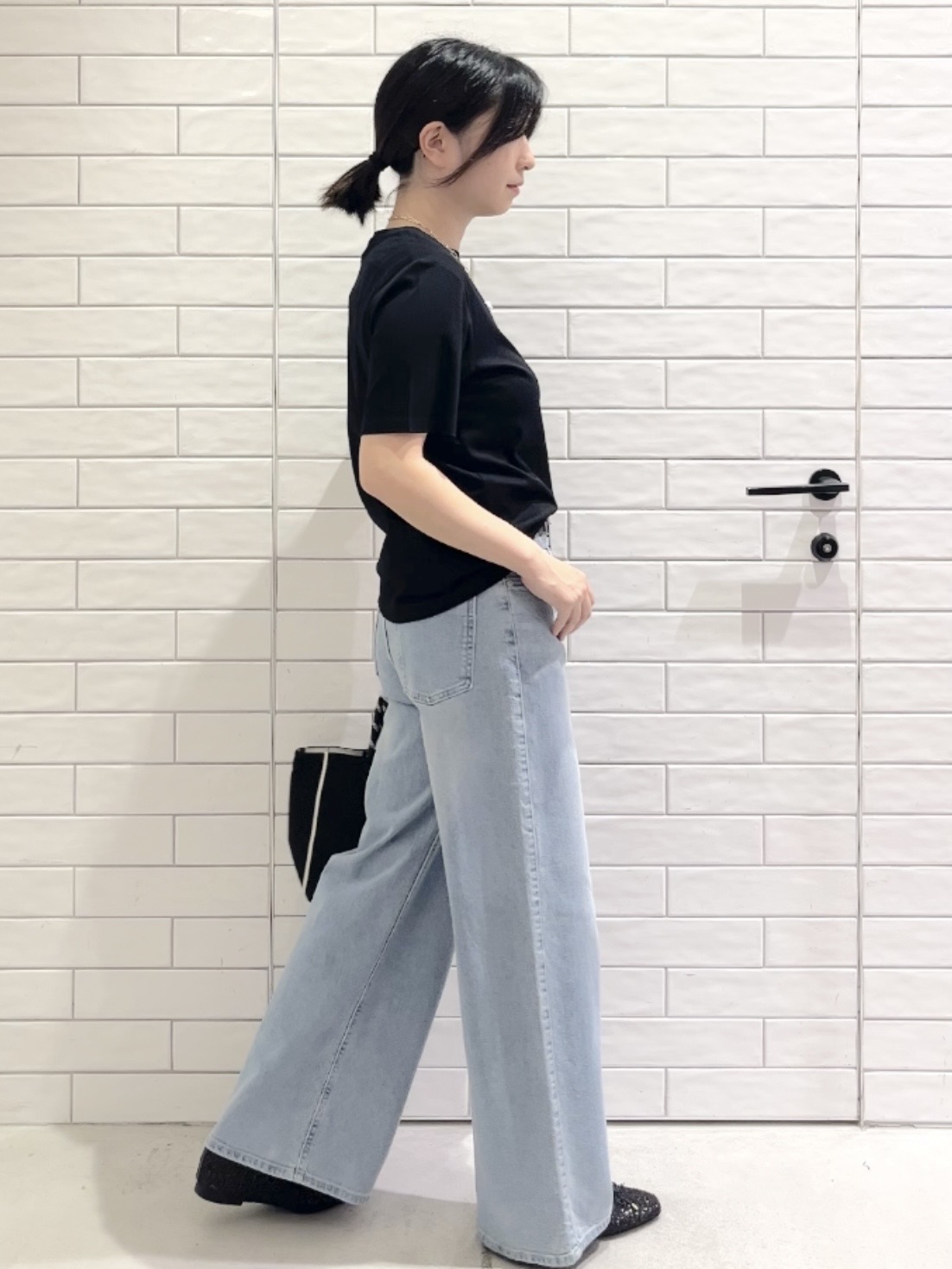 しおりさんの「OPAQUE.CLIP｜ベーシックTシャツ／オーガニックコットン混【洗濯機OK】」を使ったコーディネート