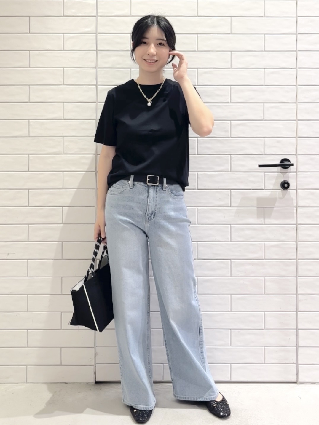 しおりさんの「OPAQUE.CLIP｜ベーシックTシャツ／オーガニックコットン混【洗濯機OK】」を使ったコーディネート