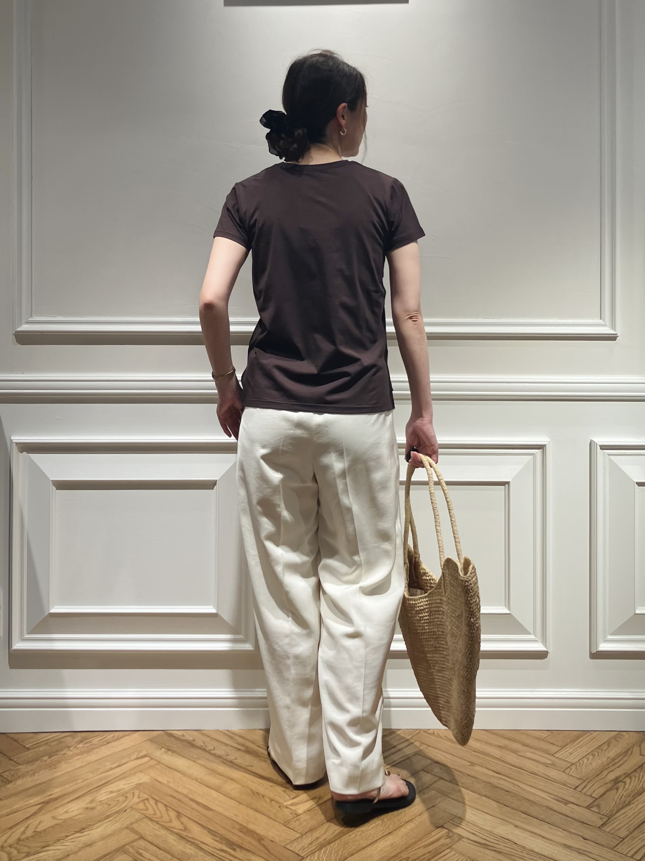 TSUKUIさんの「DRESSTERIOR｜【立体ロゴ】フロッキーロゴプリントTシャツ」を使ったコーディネート
