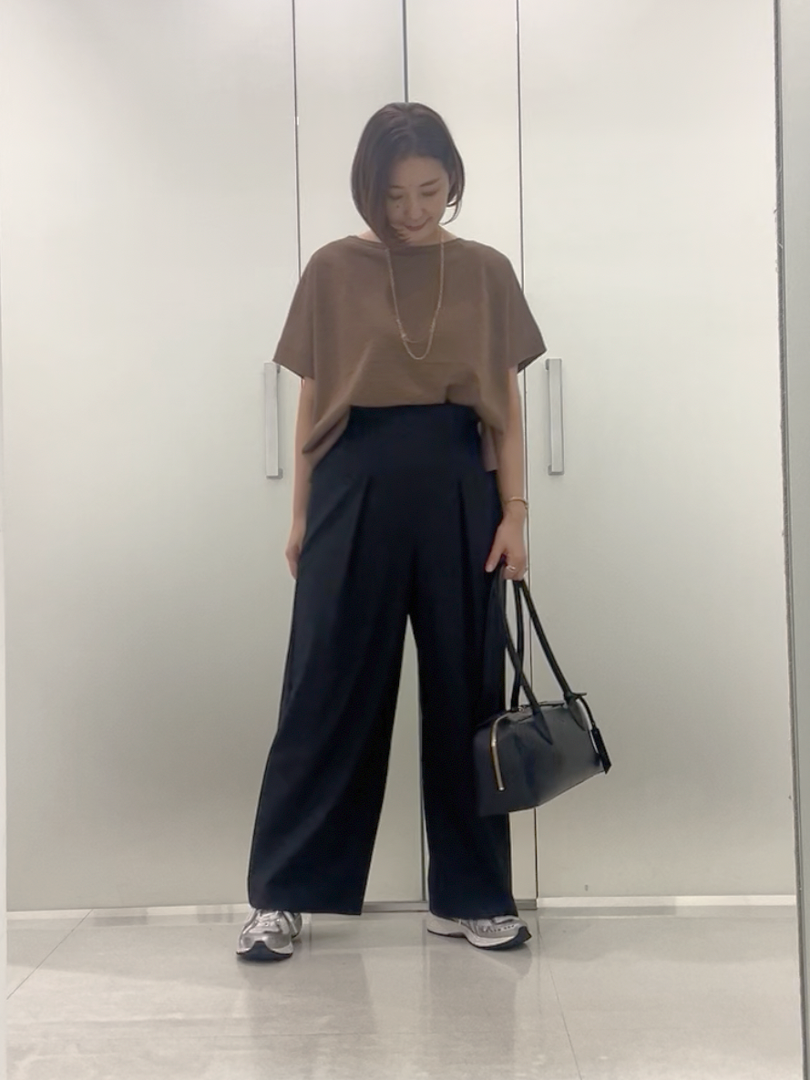 まどかさんの「UNTITLED｜【アンサンブル可/品のある透け感】Tシャツ風ニットトップス」を使ったコーディネート