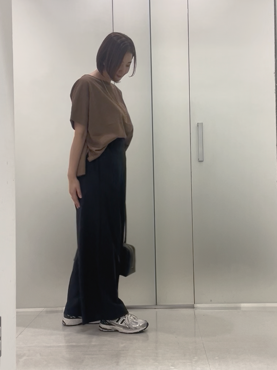 まどかさんの「UNTITLED｜【アンサンブル可/品のある透け感】Tシャツ風ニットトップス」を使ったコーディネート