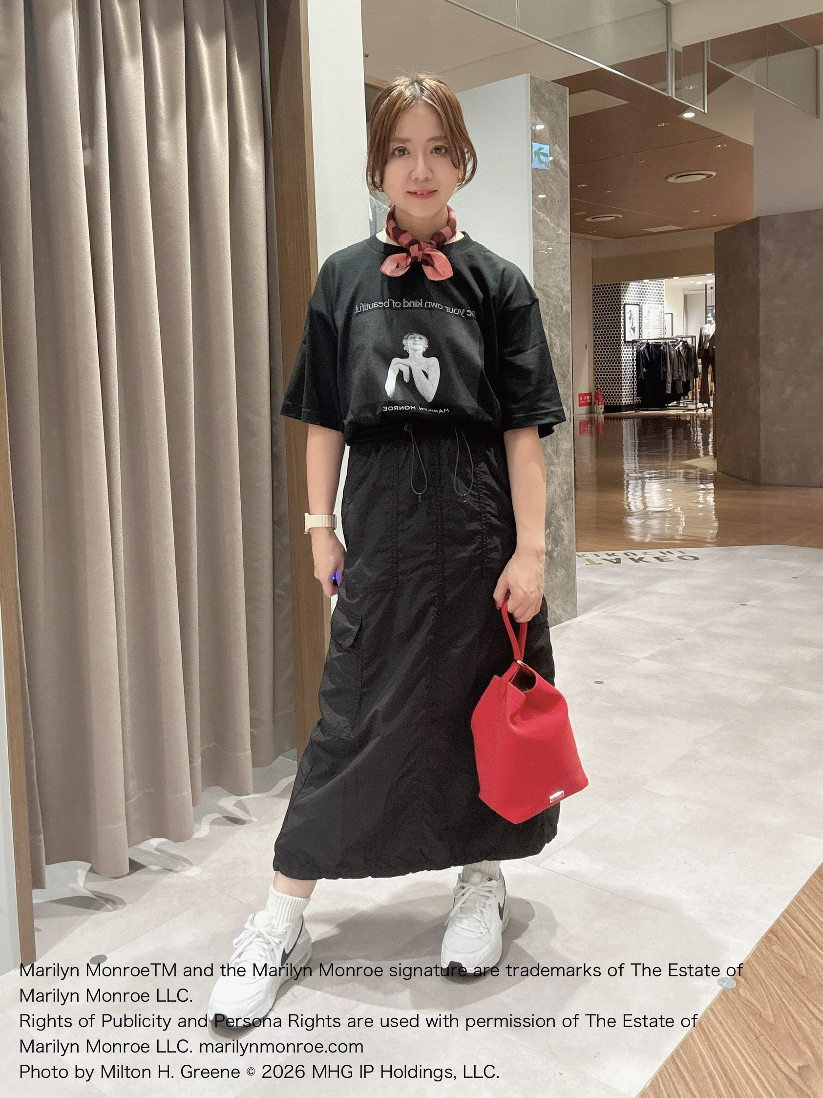 hanechanさんの「TAKEO KIKUCHI｜【別注】マリリン・モンロー/フォトTシャツ」を使ったコーディネート
