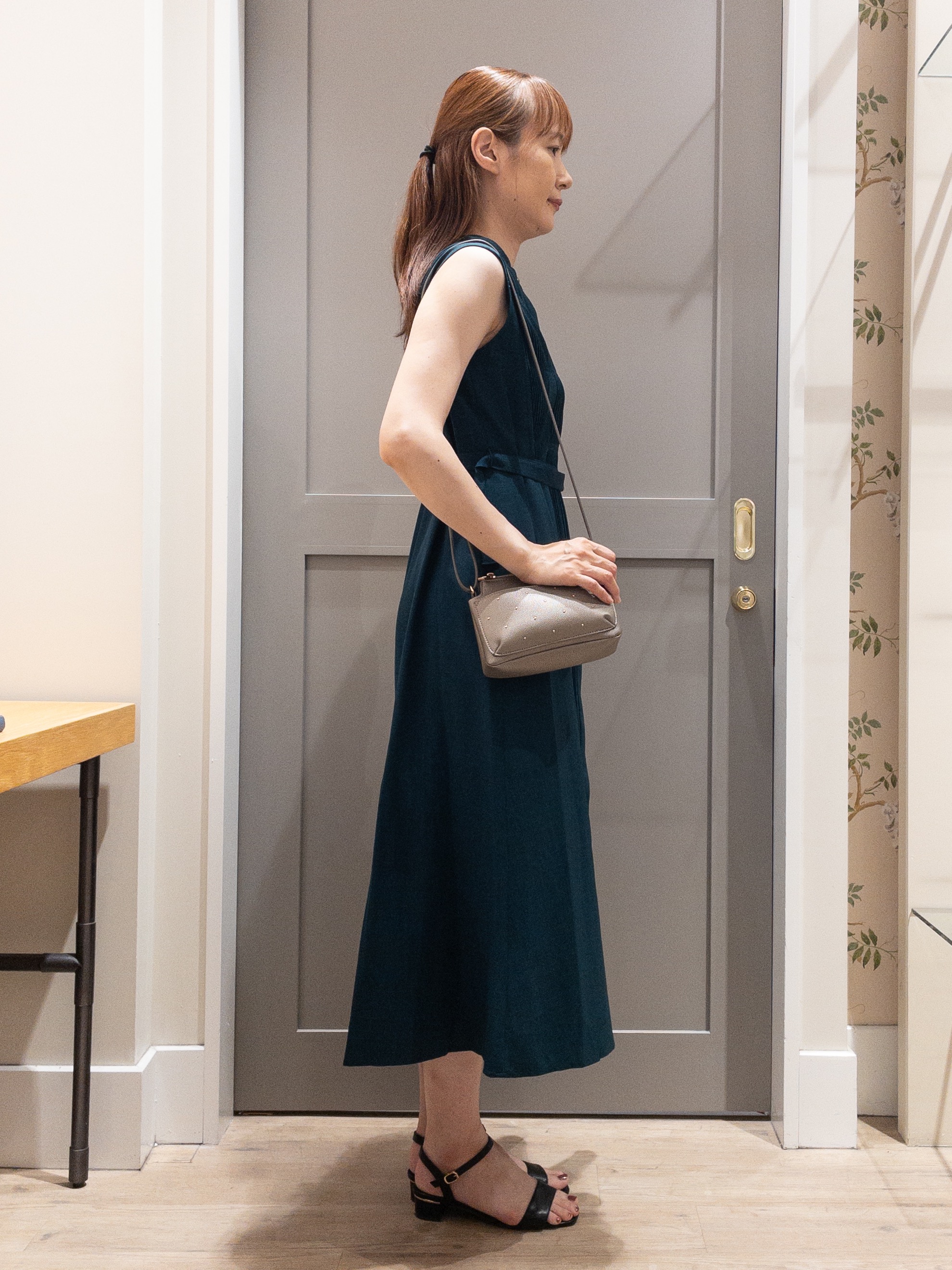おみつさんの「grove｜【低身長さんも選べる着丈・洗濯機◎】プリーツベルトワンピース」を使ったコーディネート