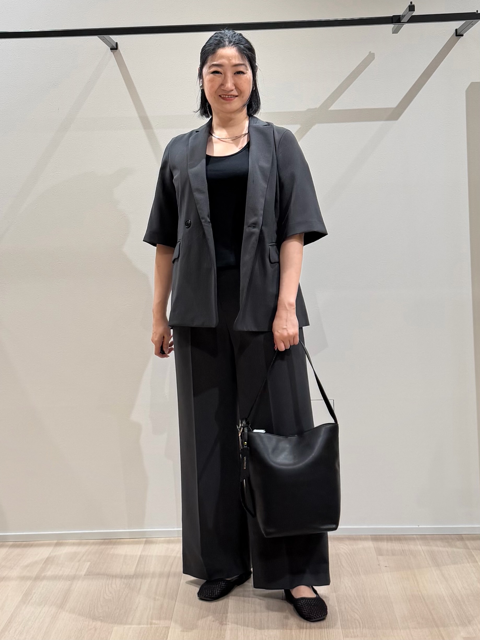 TOMOMIさんの「UNTITLED｜【セットアップ可/UVカット/通気性】エアリークール半袖ジャケット」を使ったコーディネート