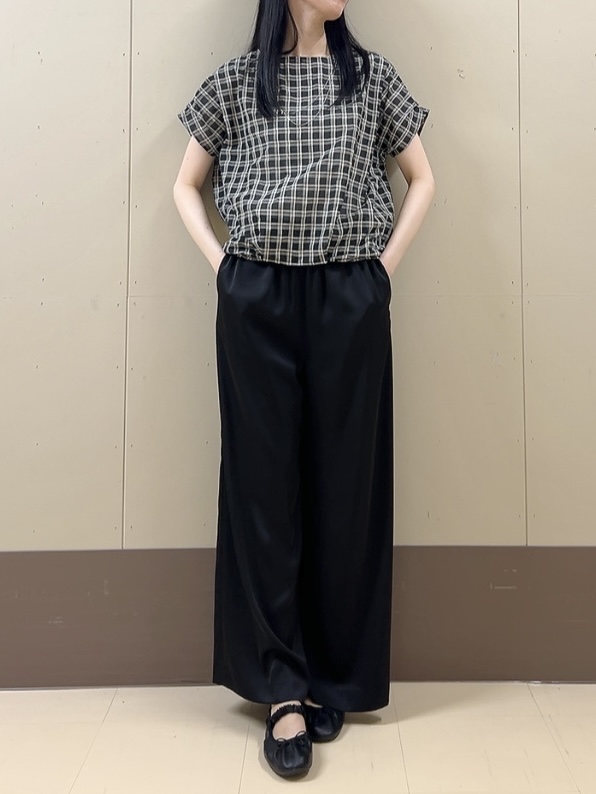 sechiさんの「UNTITLED｜シアーチェックブラウス」を使ったコーディネート