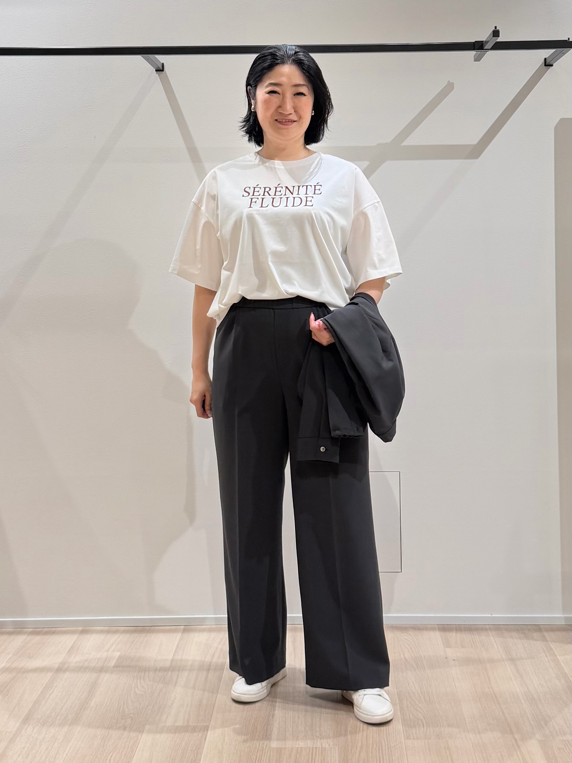 TOMOMIさんの「UNTITLED｜ベロアプリントロゴT」を使ったコーディネート