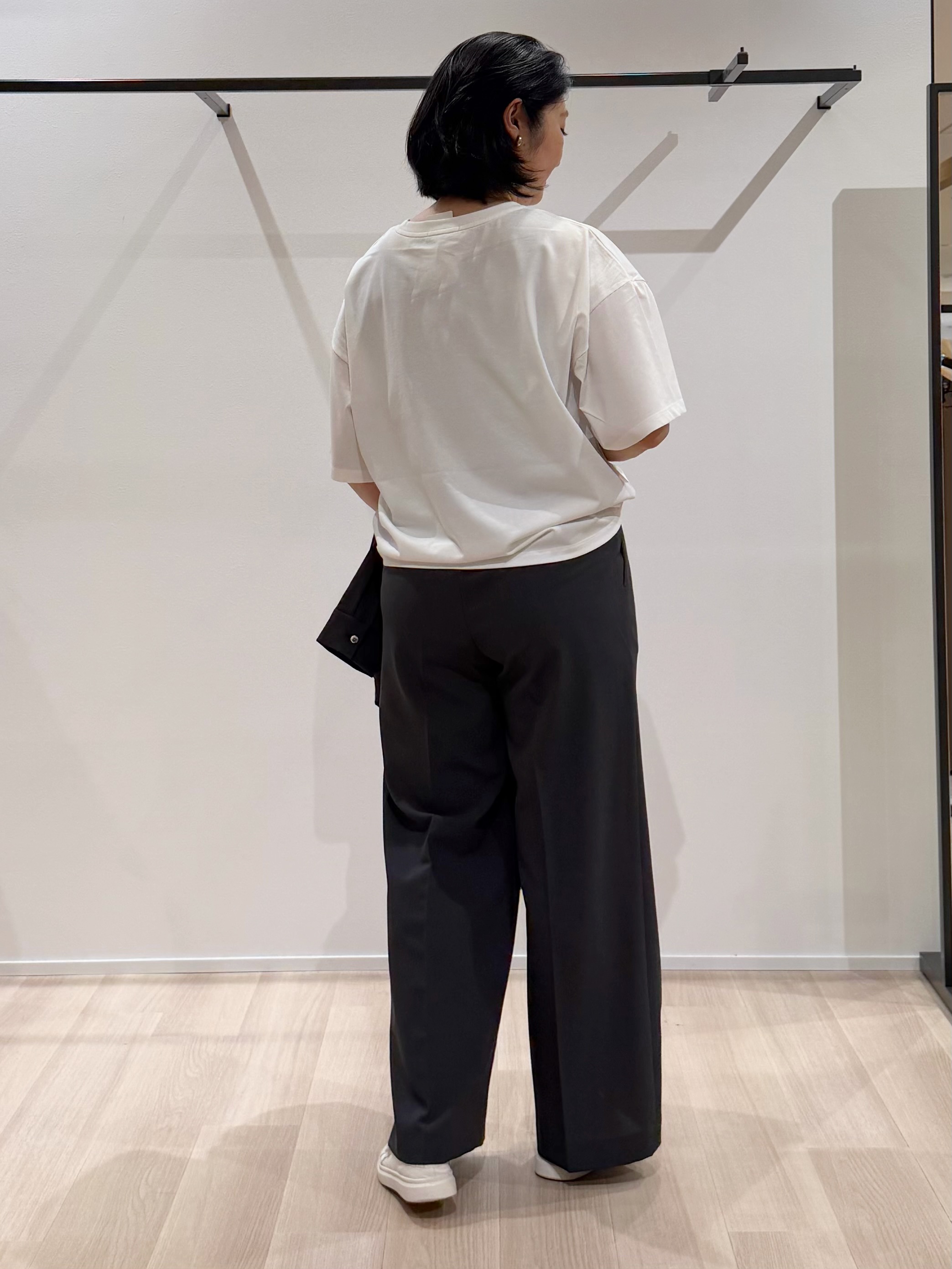 TOMOMIさんの「UNTITLED｜ベロアプリントロゴT」を使ったコーディネート