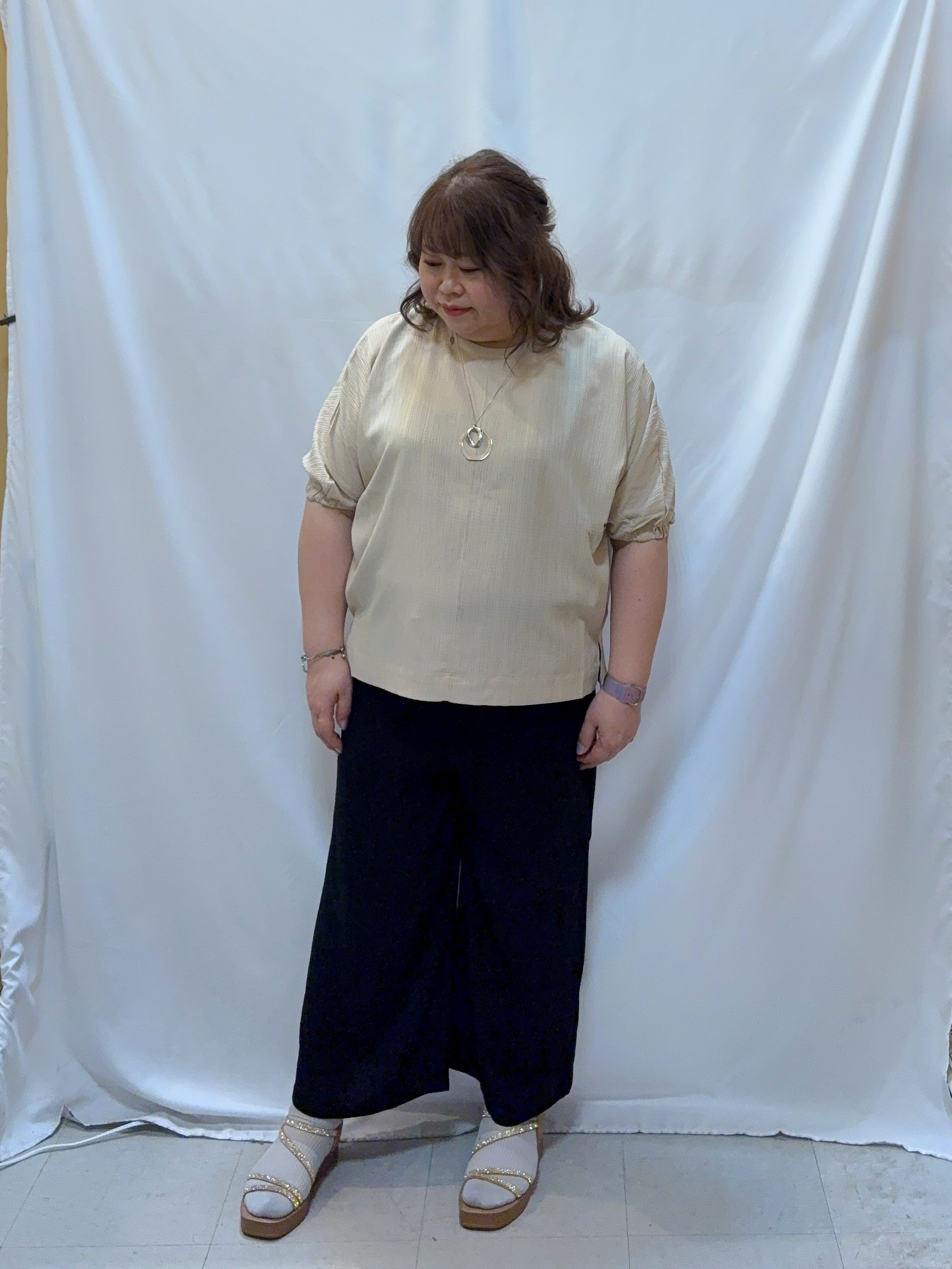 kotoさんさんの「SHOO･LA･RUE｜【インせず着られる/洗濯後しわになりにくい】シボシボドルマンブラウス」を使ったコーディネート