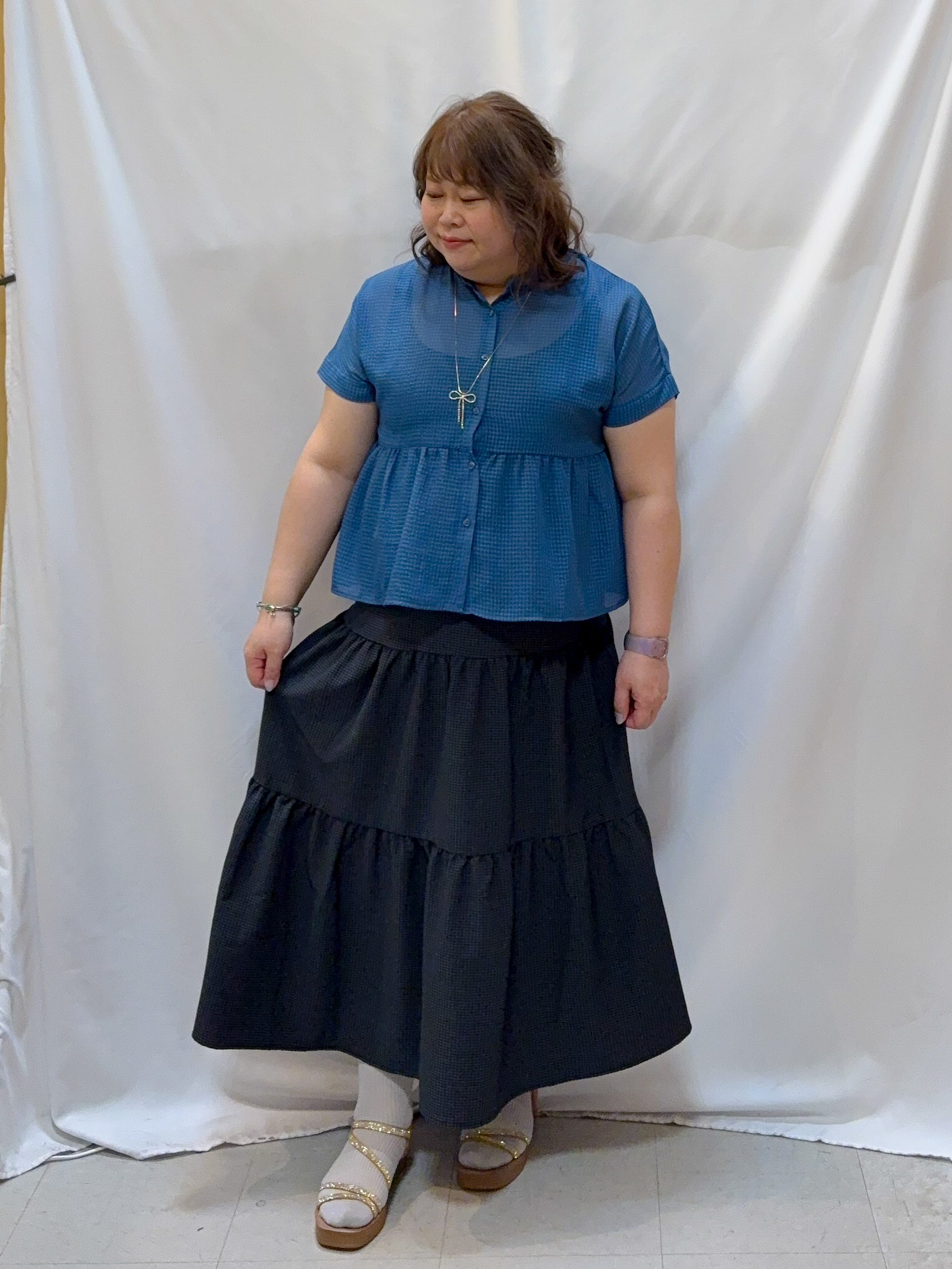 kotoさんさんの「SHOO･LA･RUE｜【体型カバー/洗濯機可】二の腕とお腹周りが隠せる シアーペプラムブラウス」を使ったコーディネート