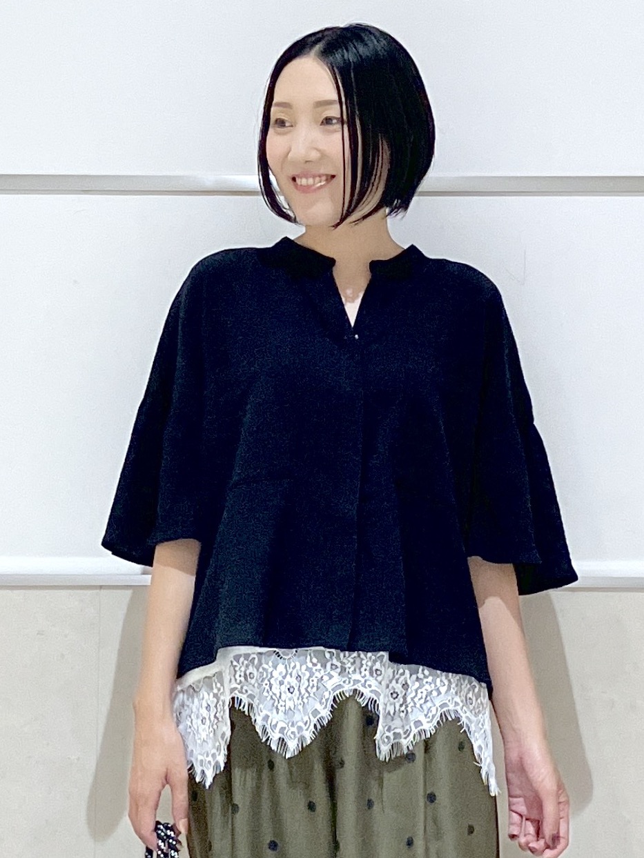 eriko さんの「Dessin｜フレアスリーブ スキッパーブラウス」を使ったコーディネート