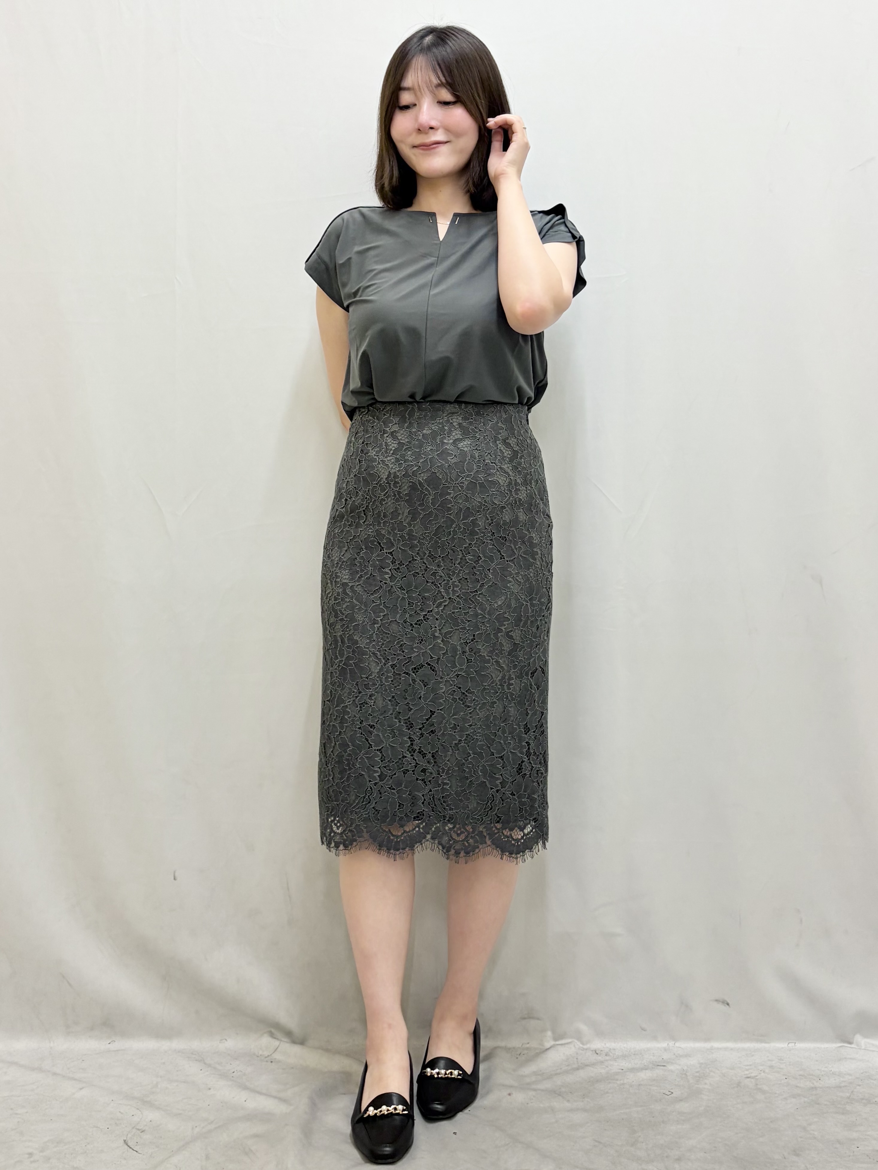 kasumiさんの「index｜【接触冷感】ひんやりキーネックフレンチトップス《洗濯機OK》」を使ったコーディネート