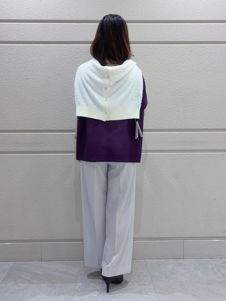 ユナさんの「UNTITLED｜【アンサンブル可/品のある透け感】Tシャツ風ニットトップス」を使ったコーディネート