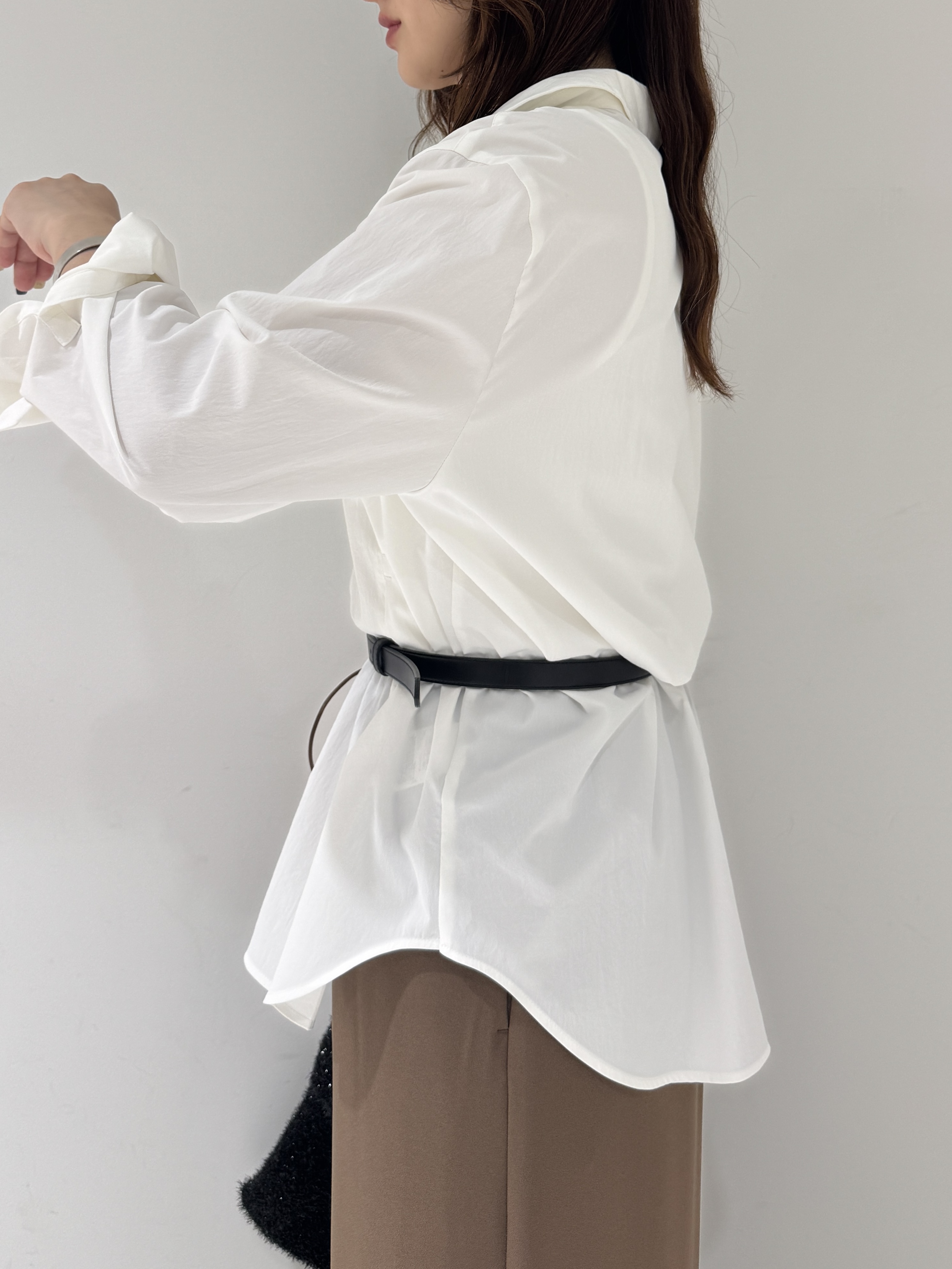 そんさんの「INDIVI｜【UV／接触冷感／高ストレッチ】フロントタックシャツ」を使ったコーディネート