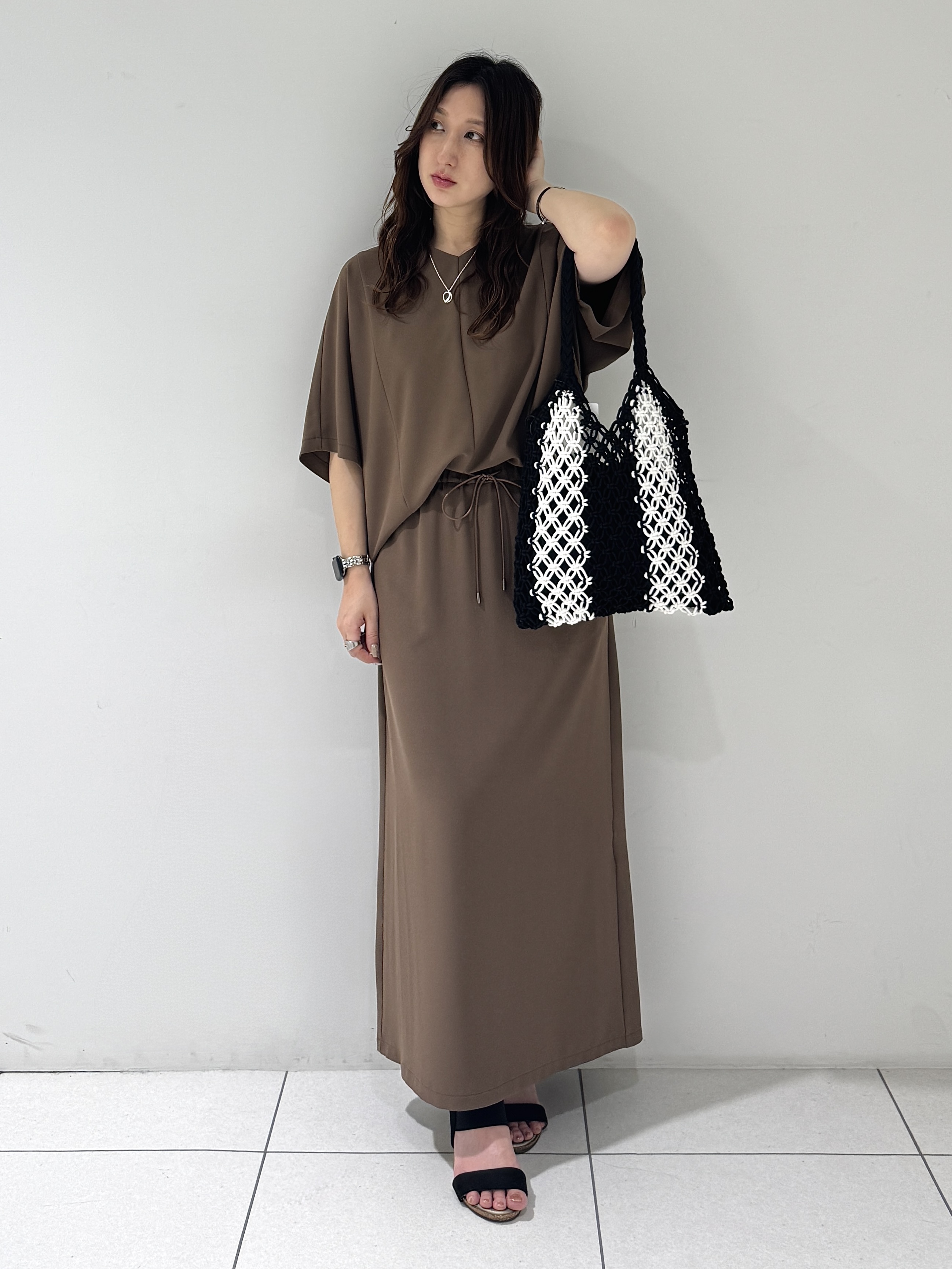 そんさんの「INDIVI｜【着る日傘】ドルマントップス」を使ったコーディネート