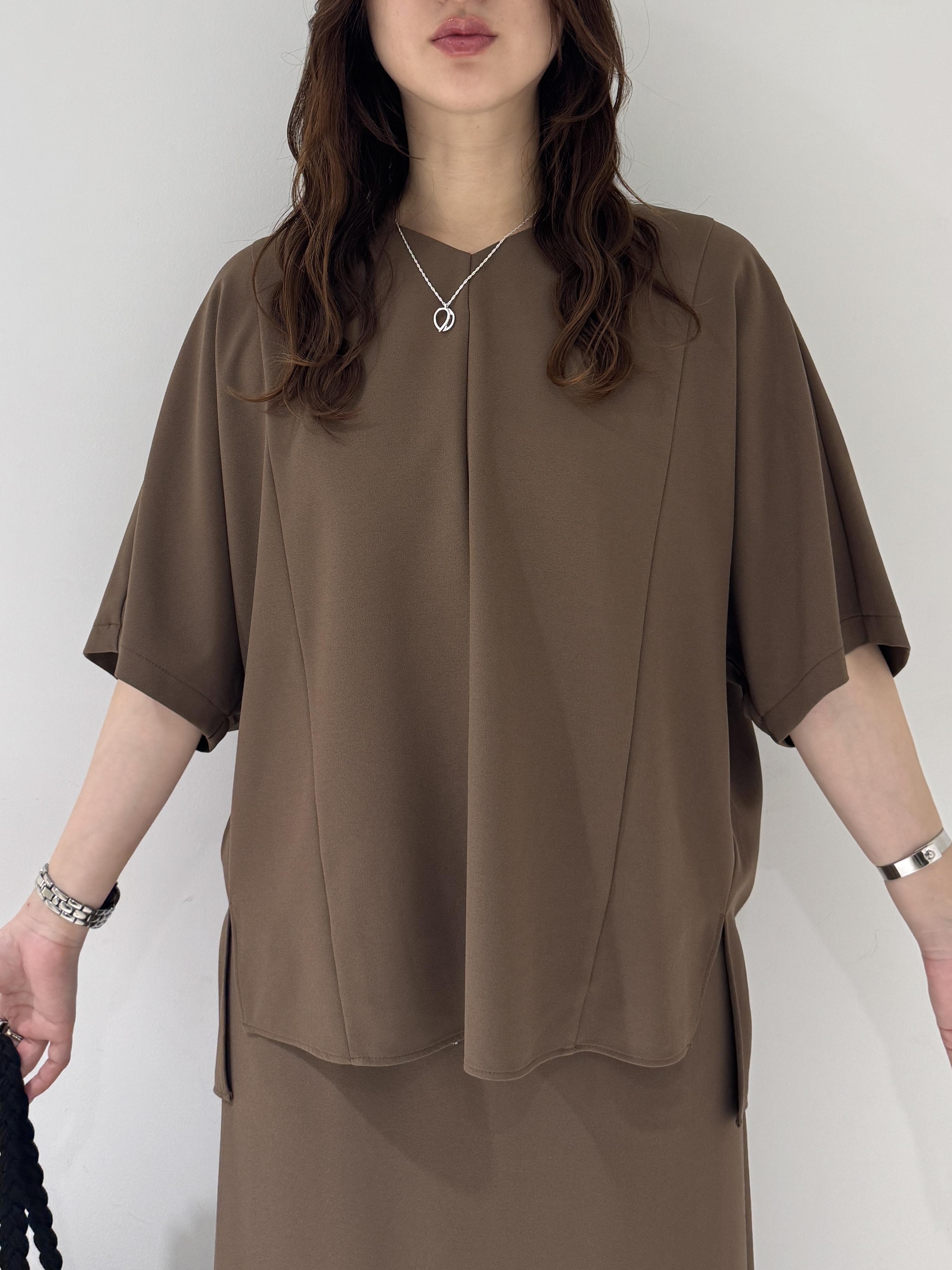 そんさんの「INDIVI｜【着る日傘】ドルマントップス」を使ったコーディネート