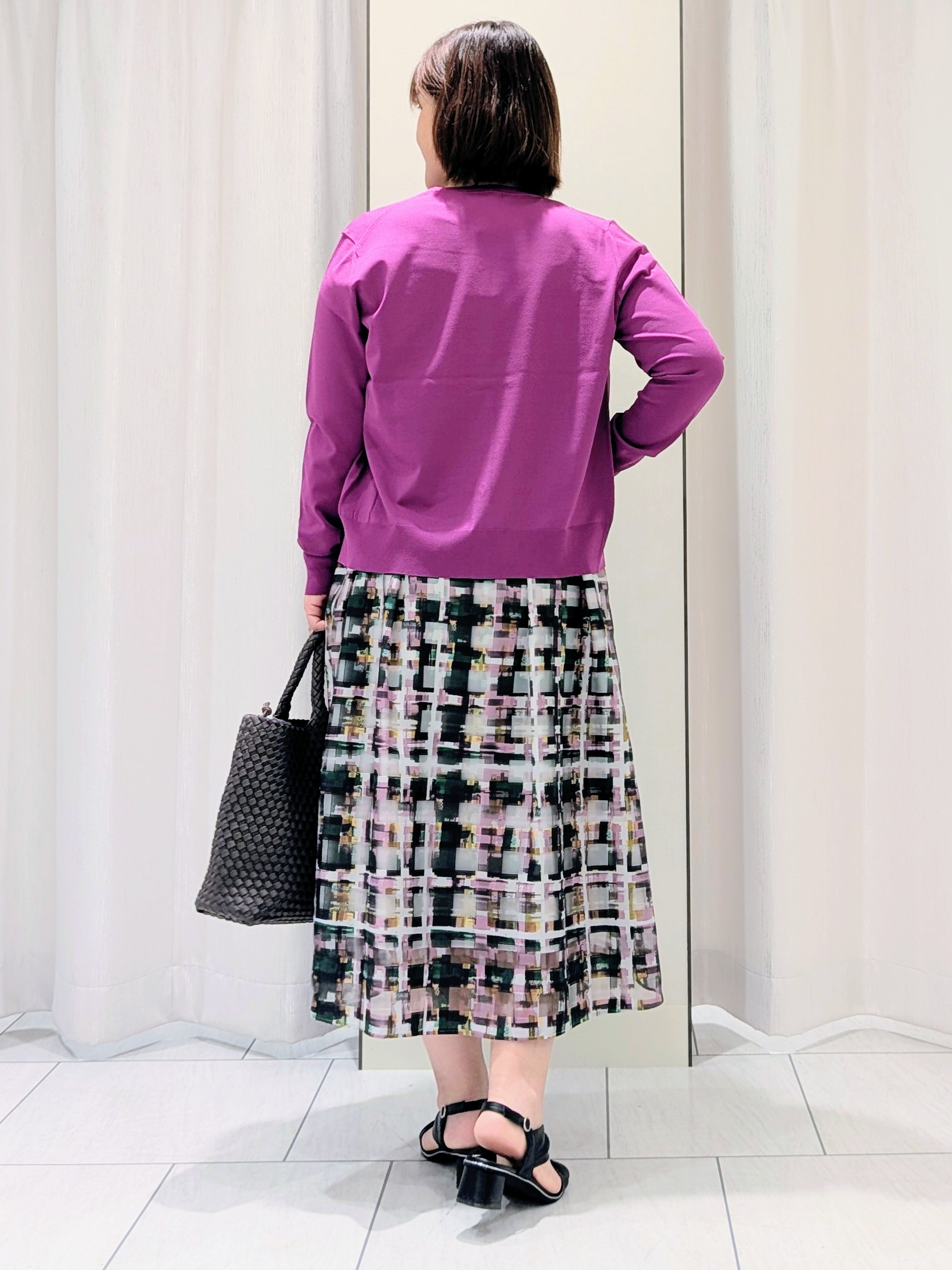 Onumaさんの「UNTITLED｜【アンサンブル可/上品な清涼感】コンパクト5分袖ニット」を使ったコーディネート