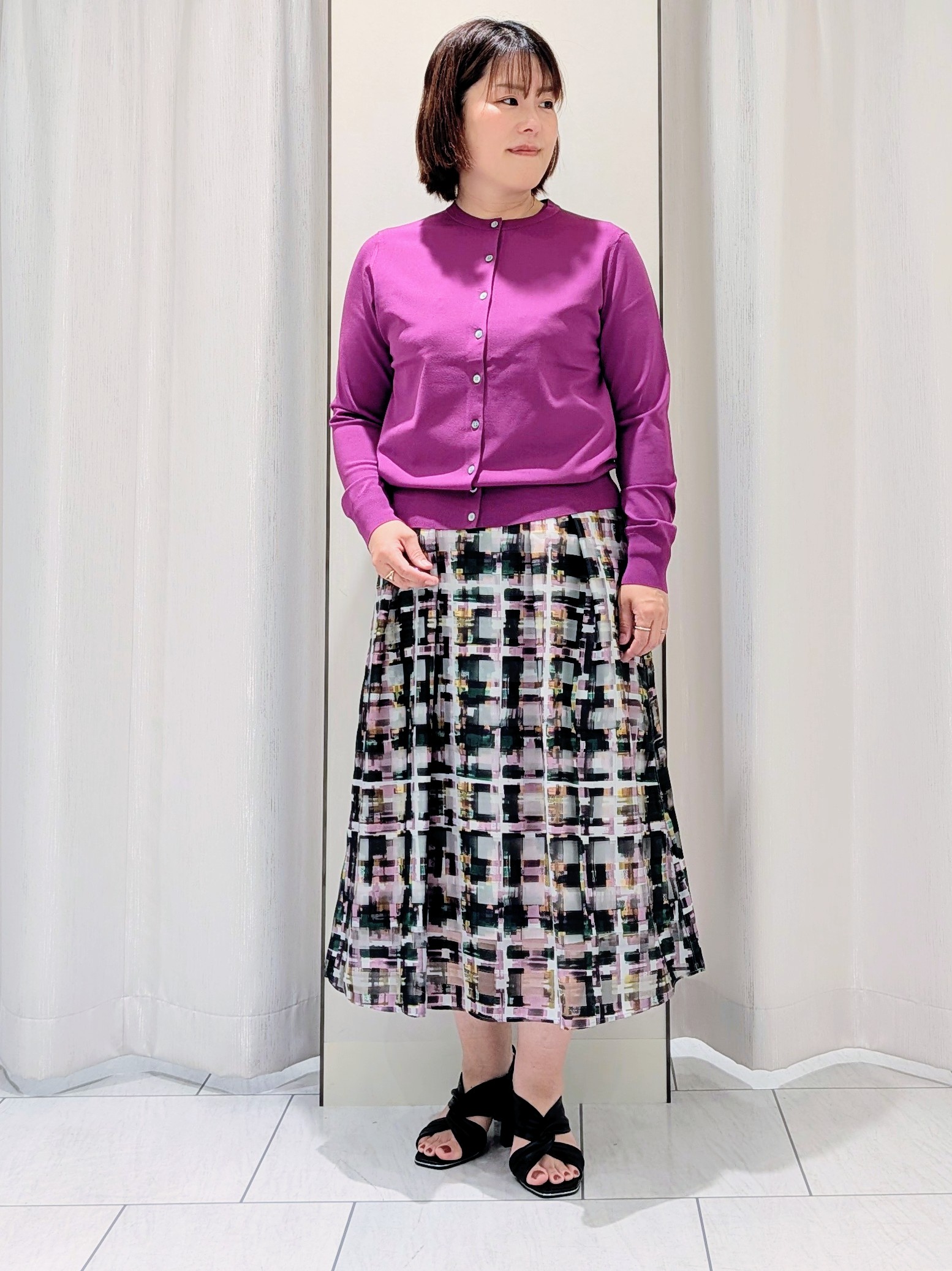 Onumaさんの「UNTITLED｜【アンサンブル可/上品な清涼感】コンパクト5分袖ニット」を使ったコーディネート