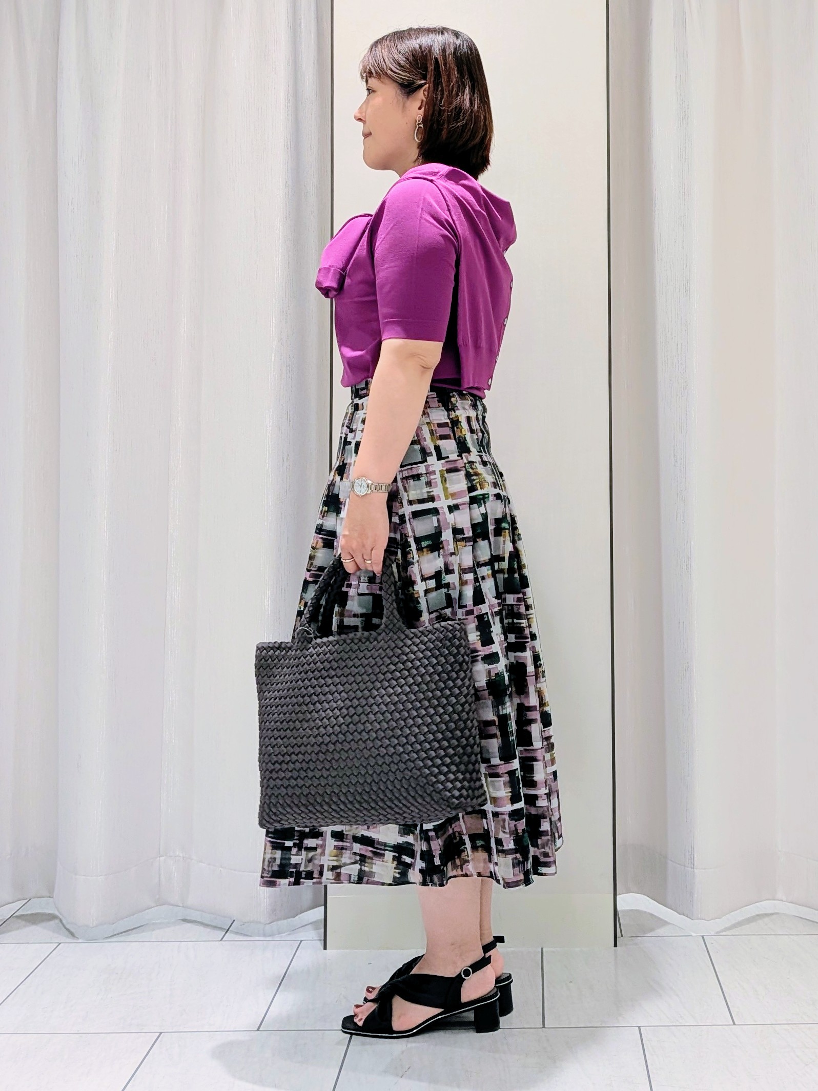 Onumaさんの「UNTITLED｜【アンサンブル可/上品な清涼感】コンパクト5分袖ニット」を使ったコーディネート