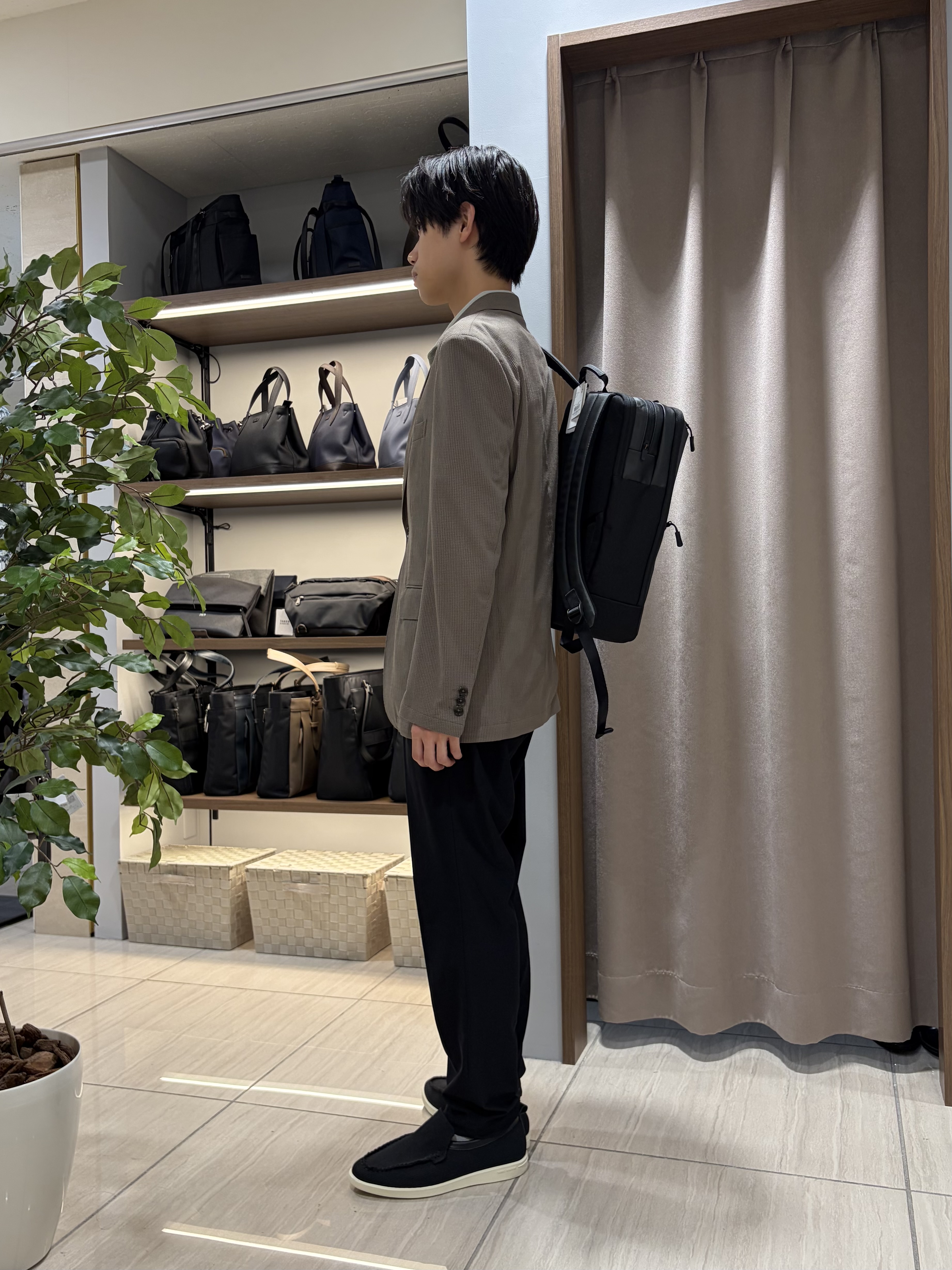 hiroさんの「TAKEO KIKUCHI｜【Begin5月号掲載/通気性】トリコットサッカー ジャケット」を使ったコーディネート