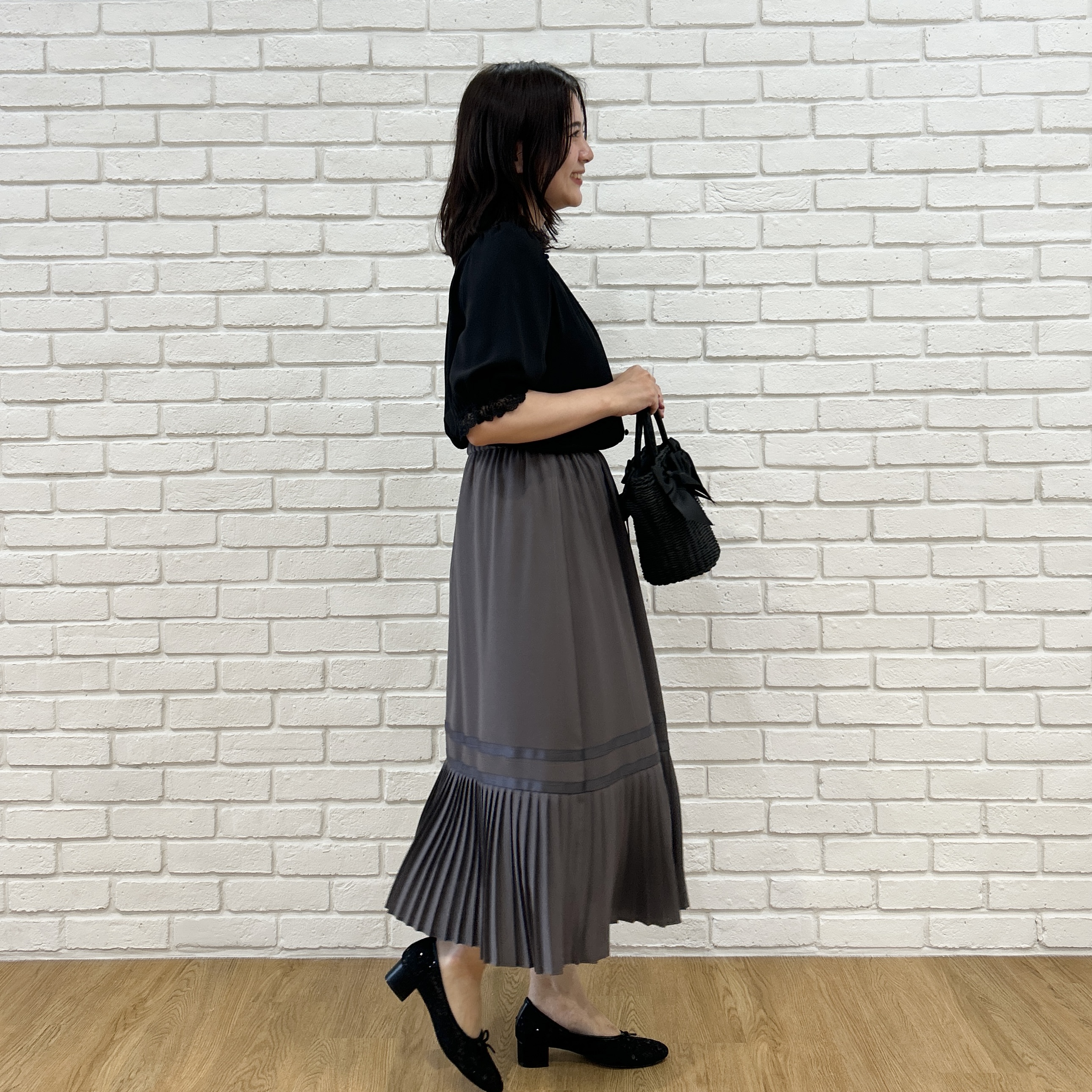 shinoさんの「Couture brooch｜大人上品なエンブロレース 5分袖ブラウス【前後2WAY・洗濯機可】」を使ったコーディネート