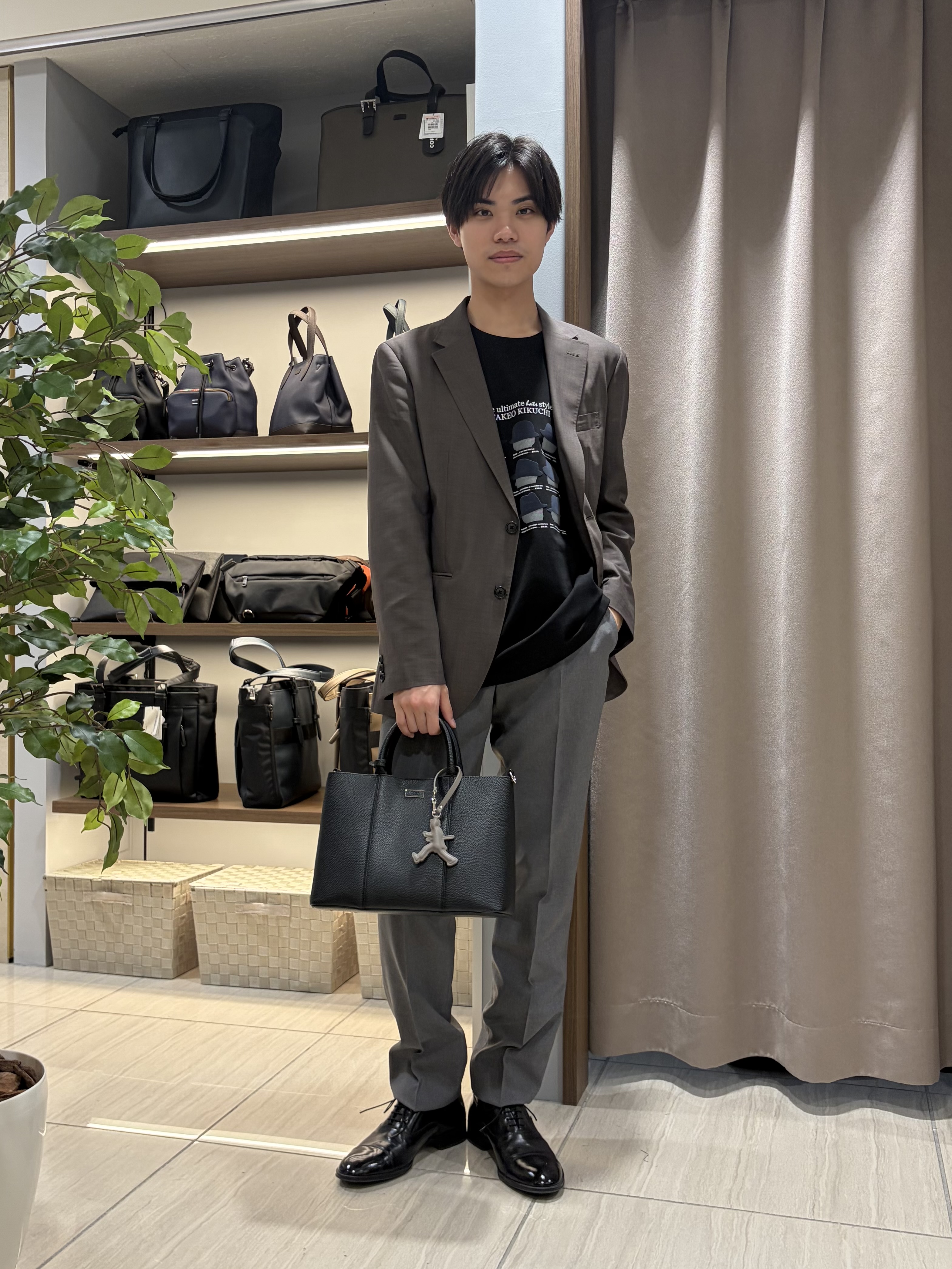 hiroさんの「TAKEO KIKUCHI｜【BOWLER HAT LABEL】TWトロピカルシャンブレー JAZZジャケット」を使ったコーディネート