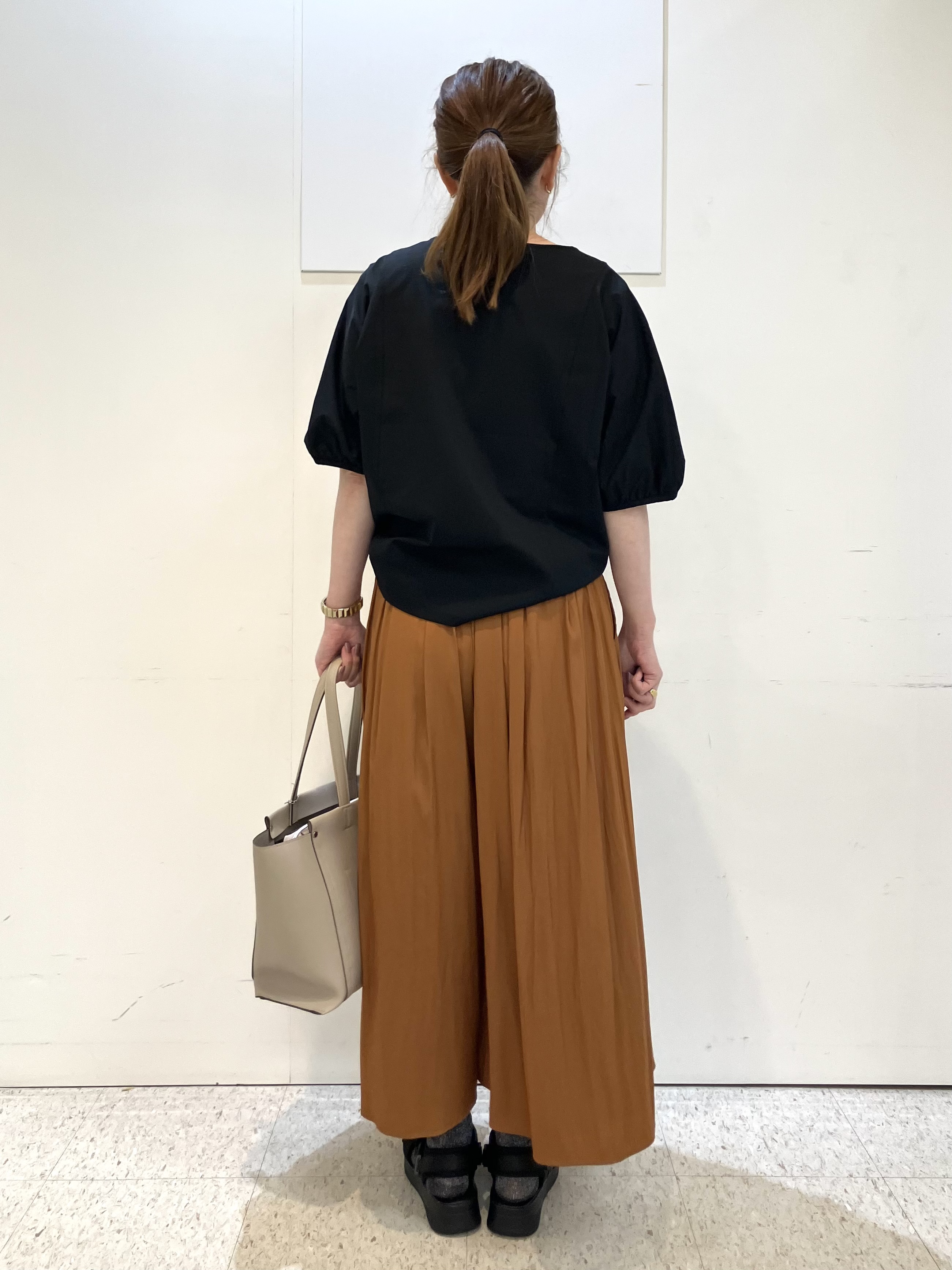 kozuさんの「Reflect｜【UVカット／接触冷感／吸水速乾】ギャザースリーブカットソー」を使ったコーディネート