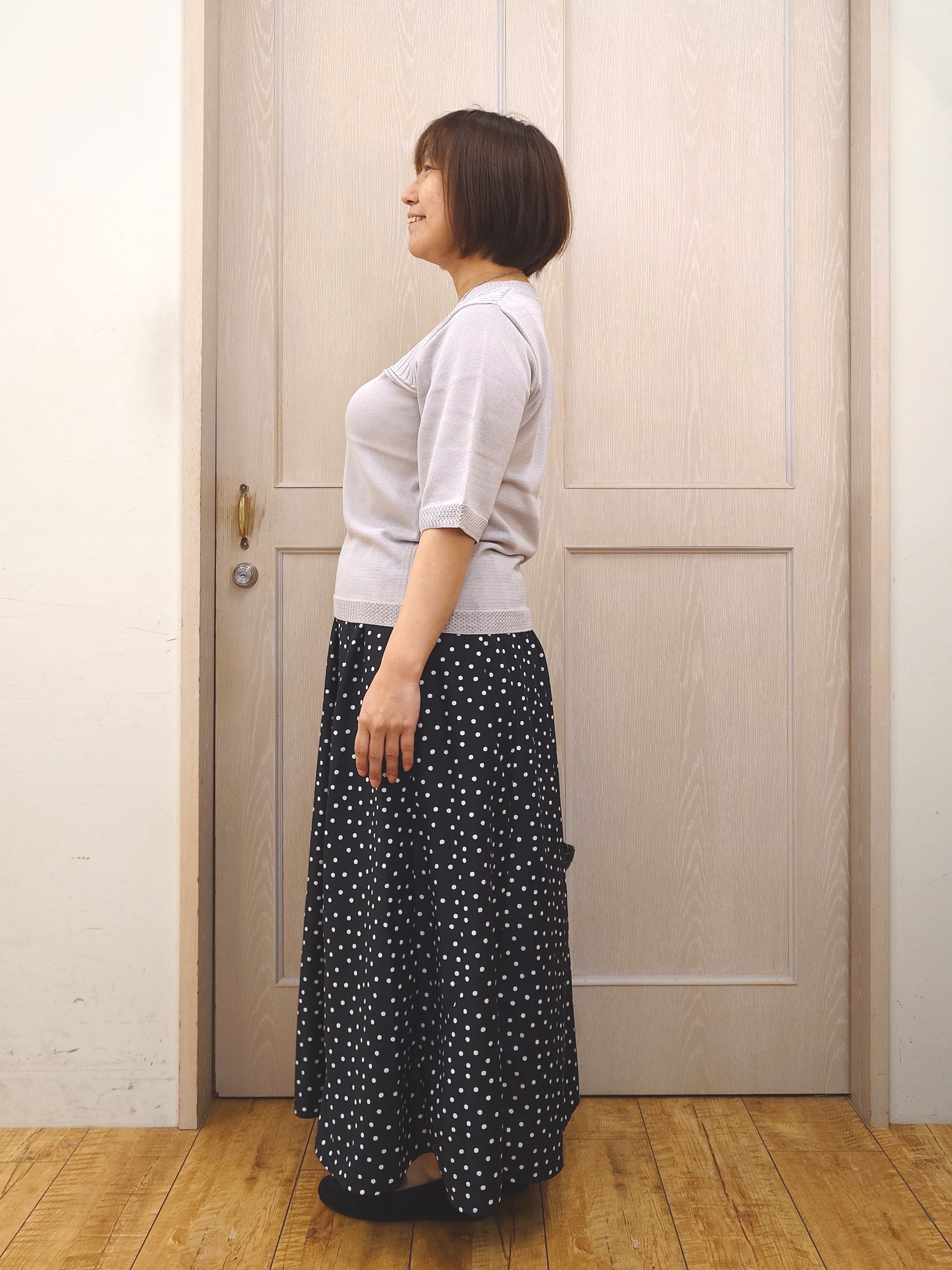 とろろさんの「SHOO･LA･RUE｜【S-LL/二の腕カバー】品よく決まる 5分袖デザインニット」を使ったコーディネート