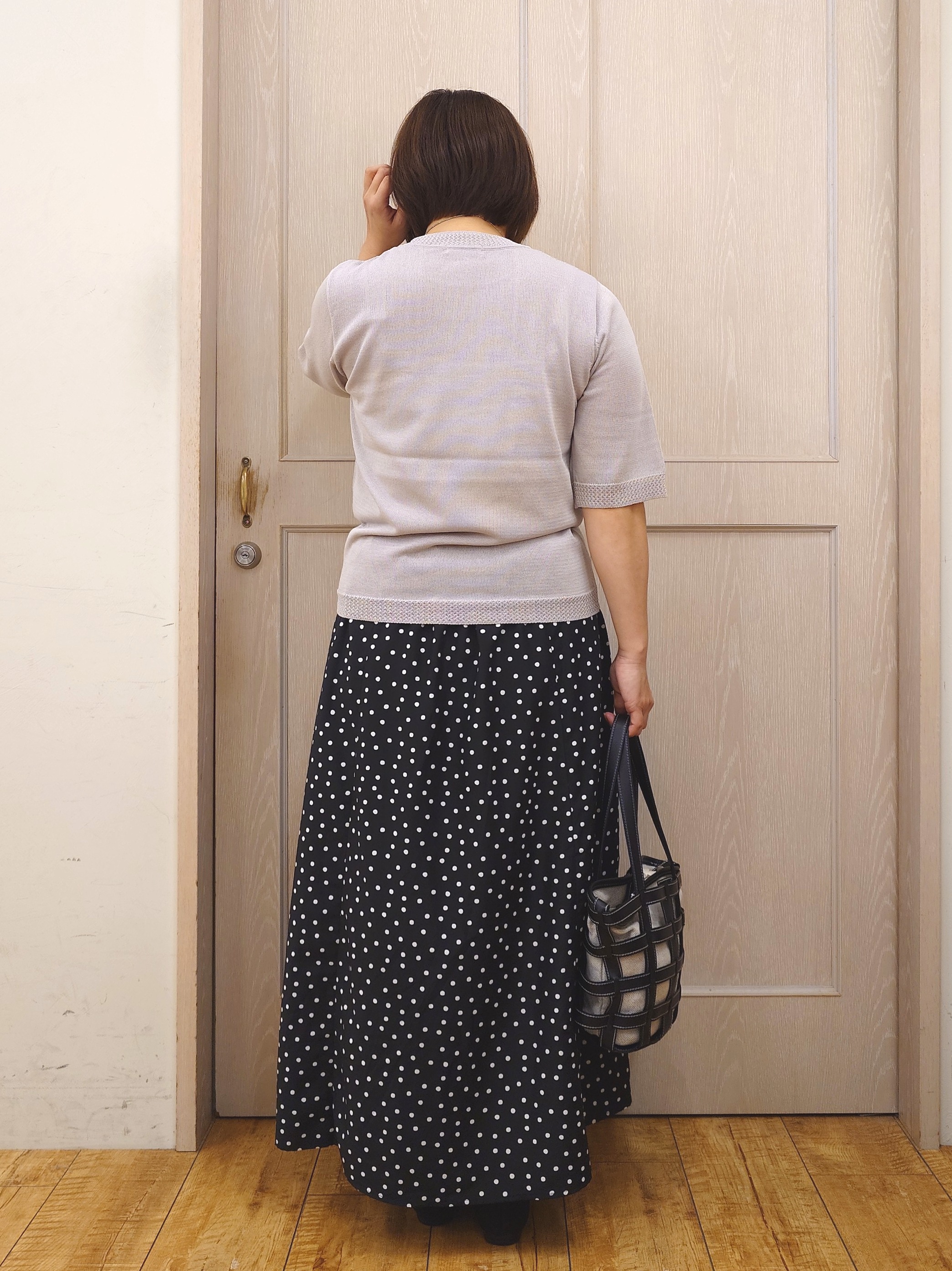 とろろさんの「SHOO･LA･RUE｜【S-LL/二の腕カバー】品よく決まる 5分袖デザインニット」を使ったコーディネート